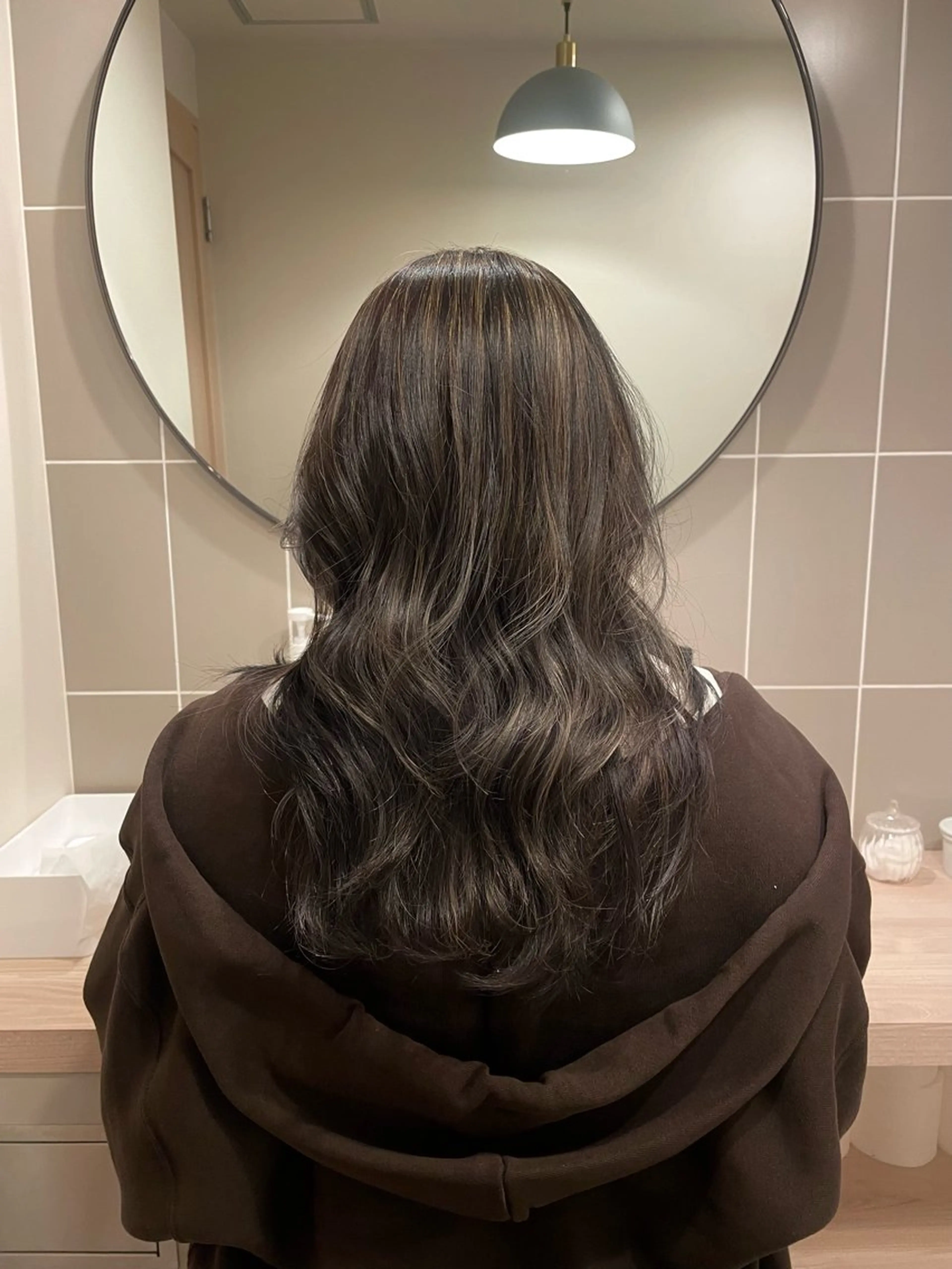 カラー ハイライトカラー FILMS 田町芝浦所属・カットイルミナカラー ひより FILMSのヘアスタイル