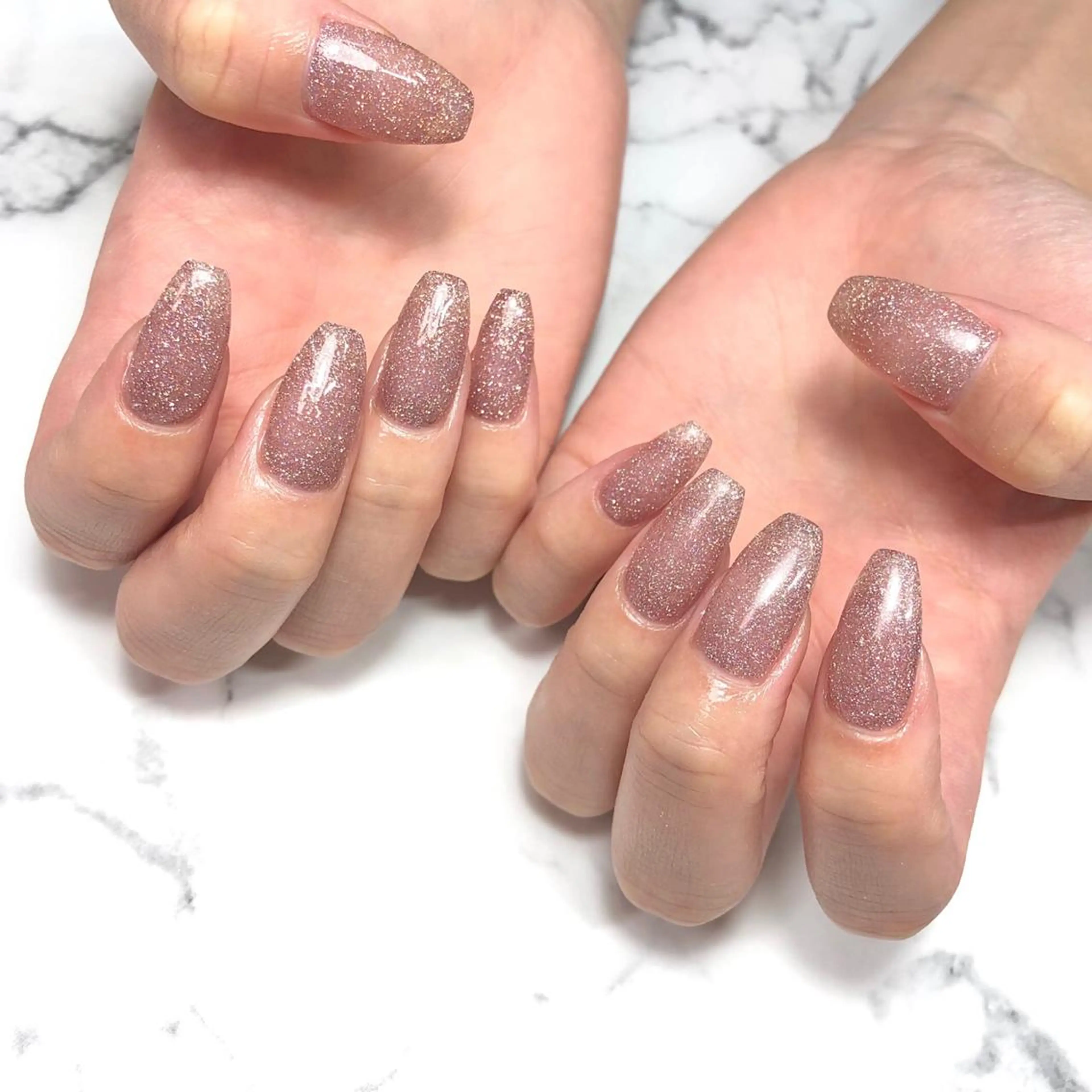 ネイル アートネイル フラッシュネイル キラキラネイル 持ち込み ニュアンスネイル ハンドネイル NAIL NOWのネイルデザイン