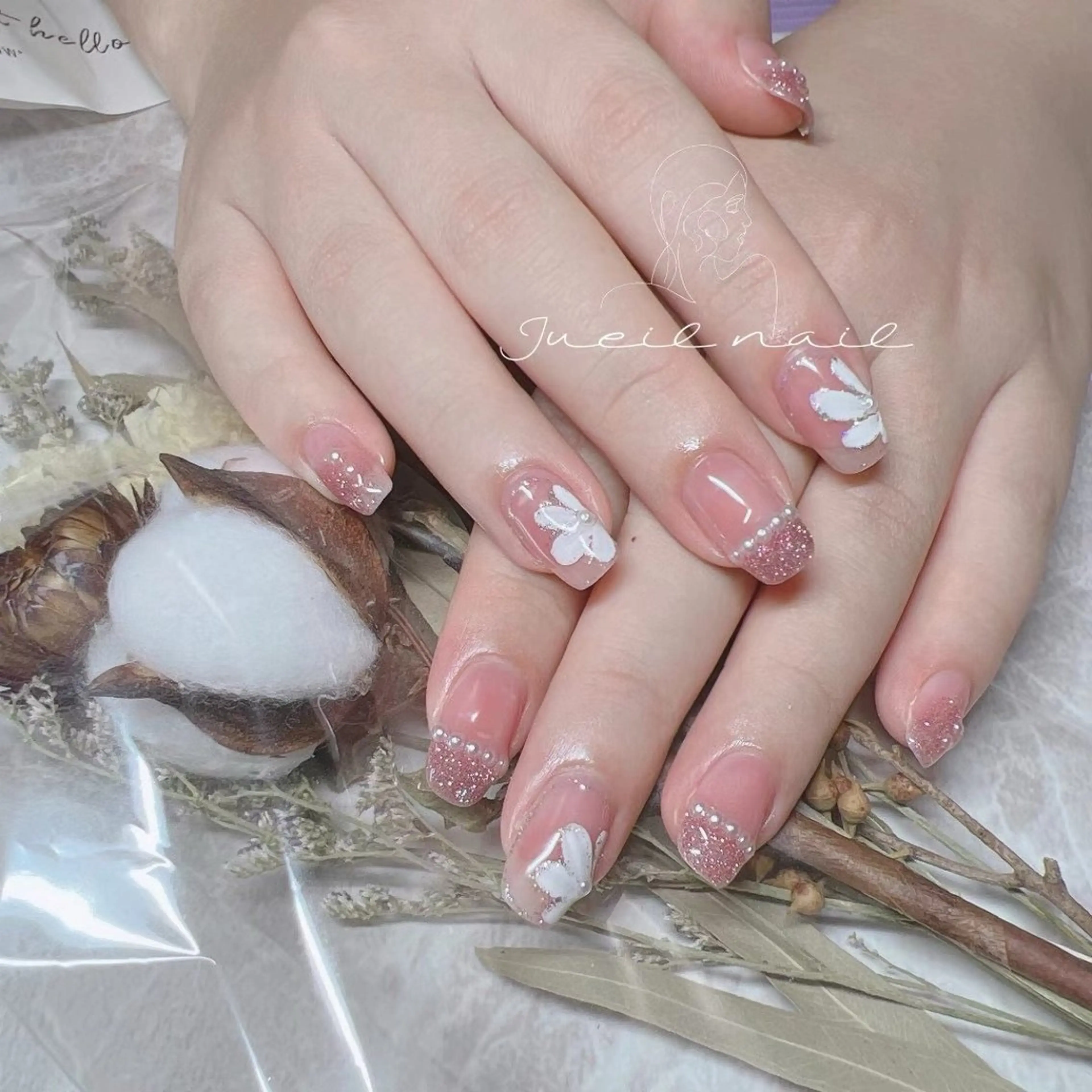 ネイル ハンドネイル KURE ISAKIのネイルデザイン