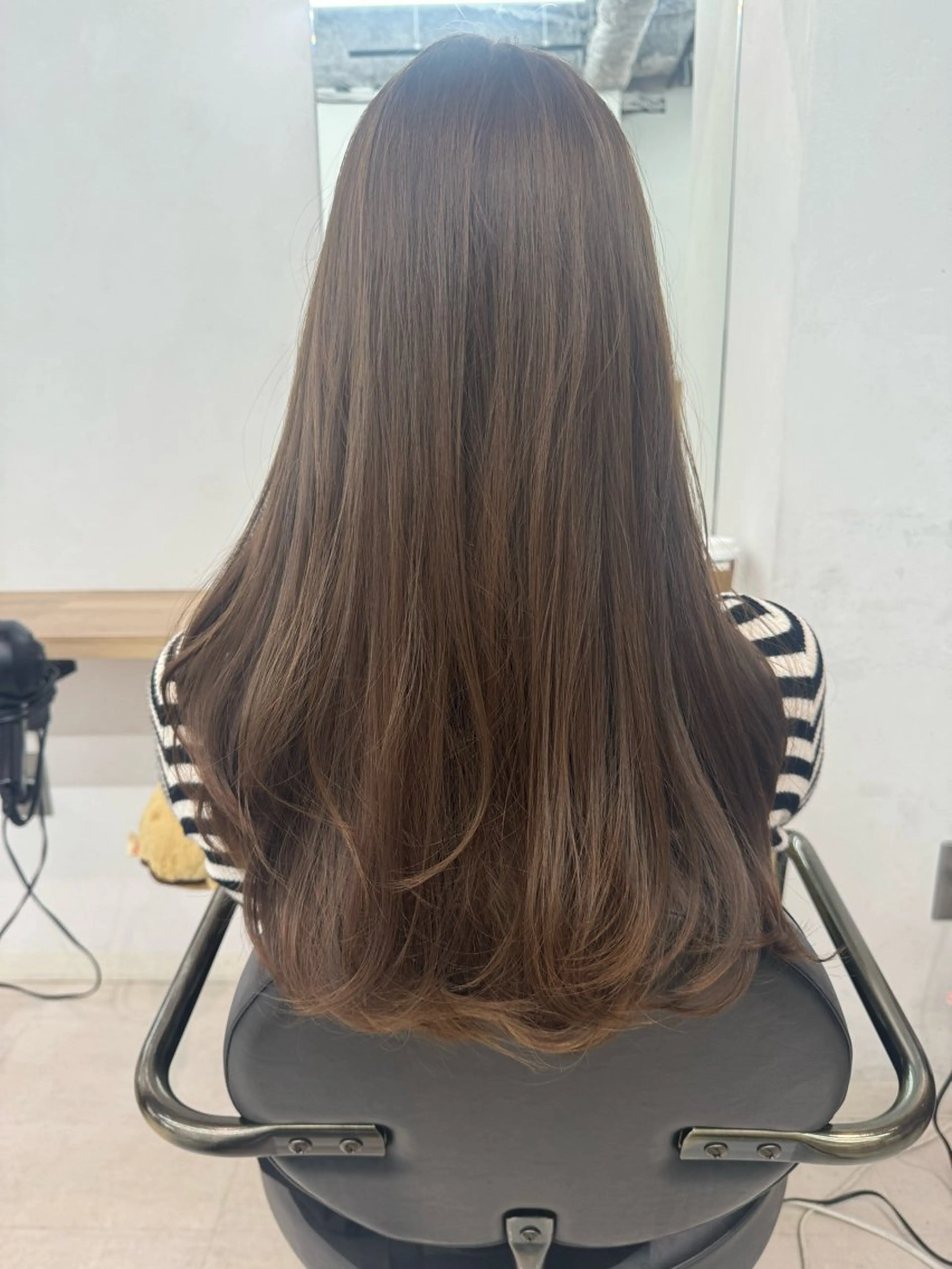 ロング カラー グレージュ ロング ヘアカラー lar 立川南口所属・レイヤーボブ/ボブ 仲川和人のヘアスタイル