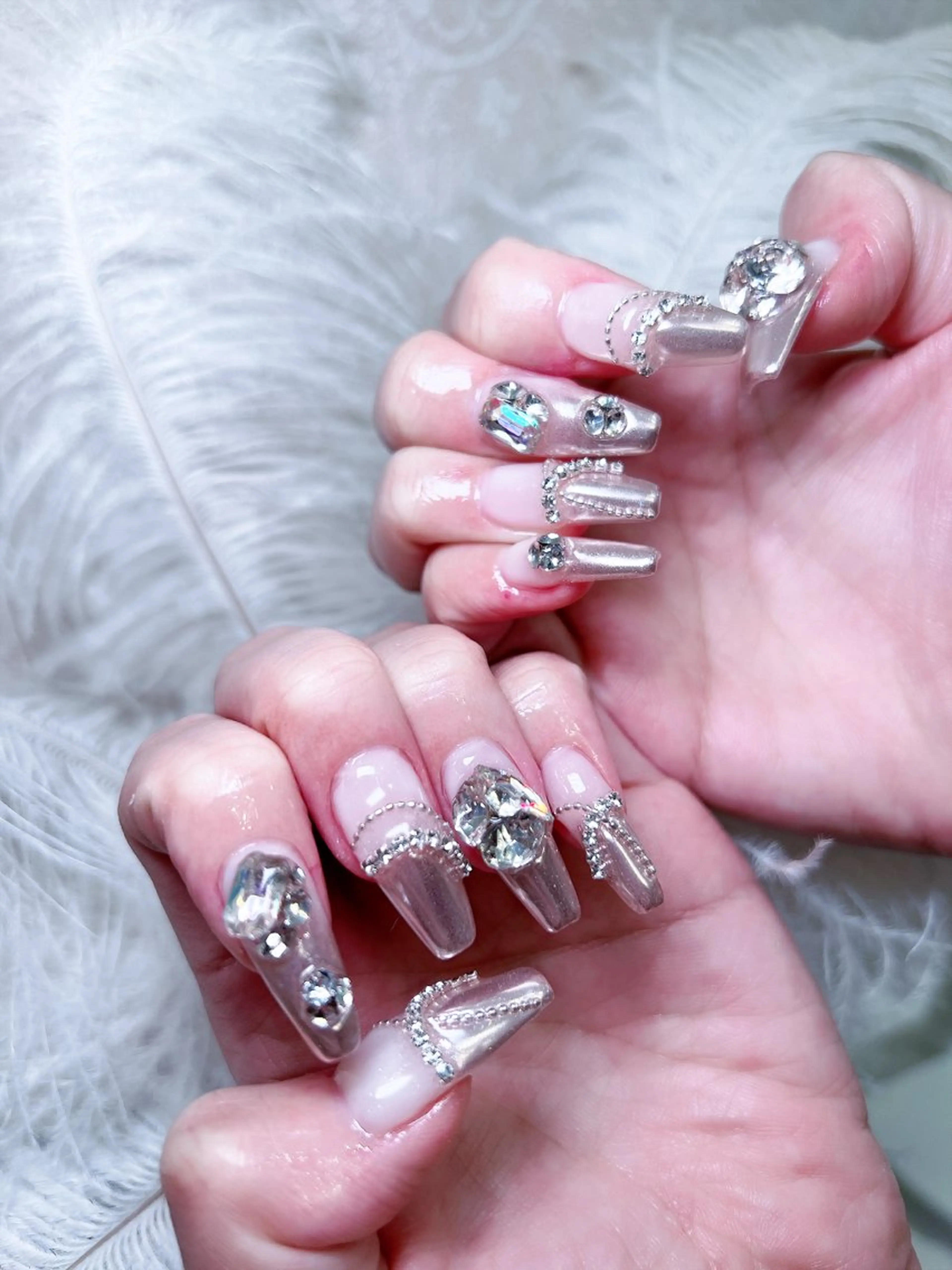 ネイル グラデーション ミラーネイル ハンドネイル Ubuntu🎀 ネイルサロン✨のネイルデザイン