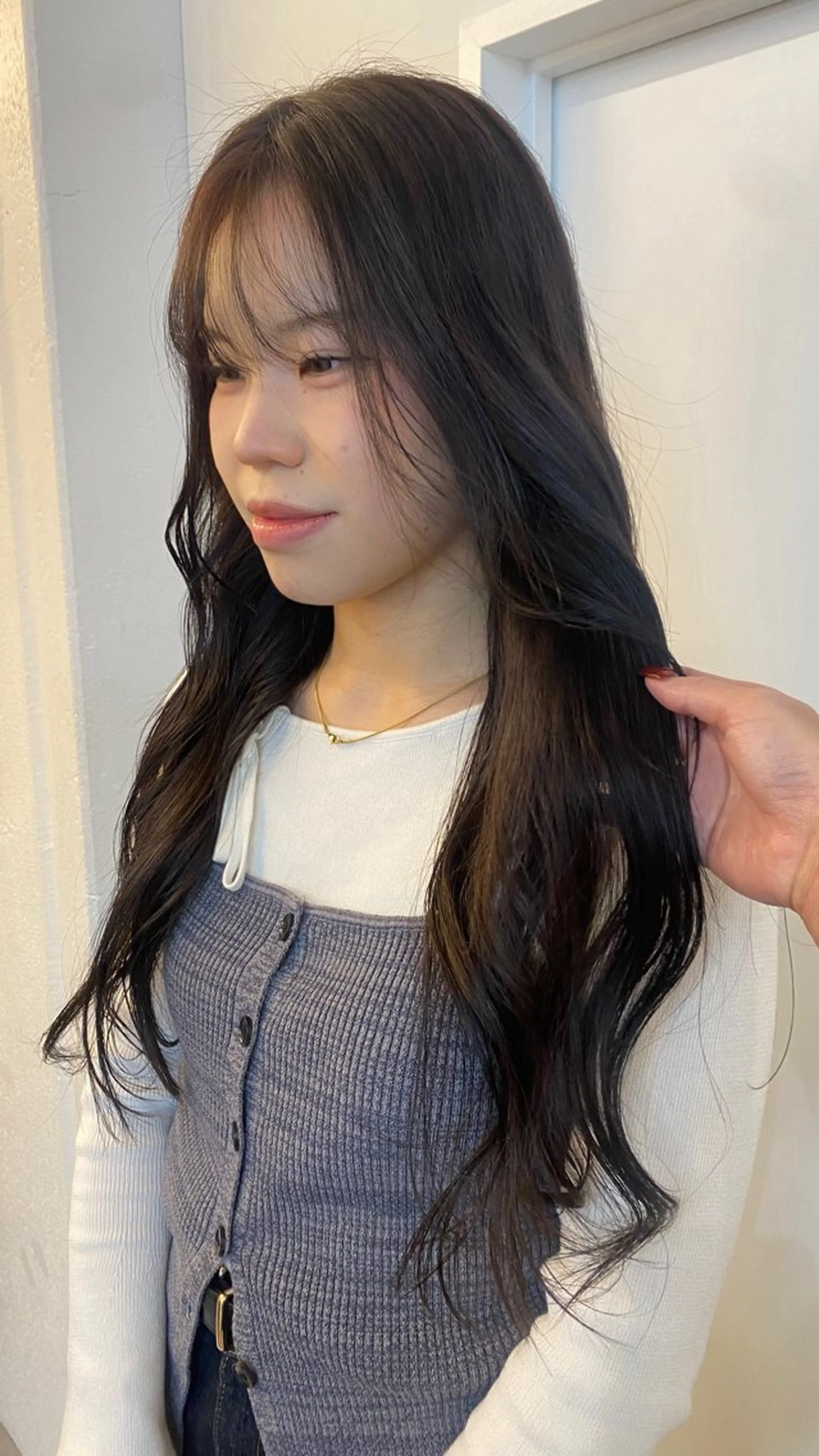 ロング カラー 綾香 /透明感カラーのヘアスタイル