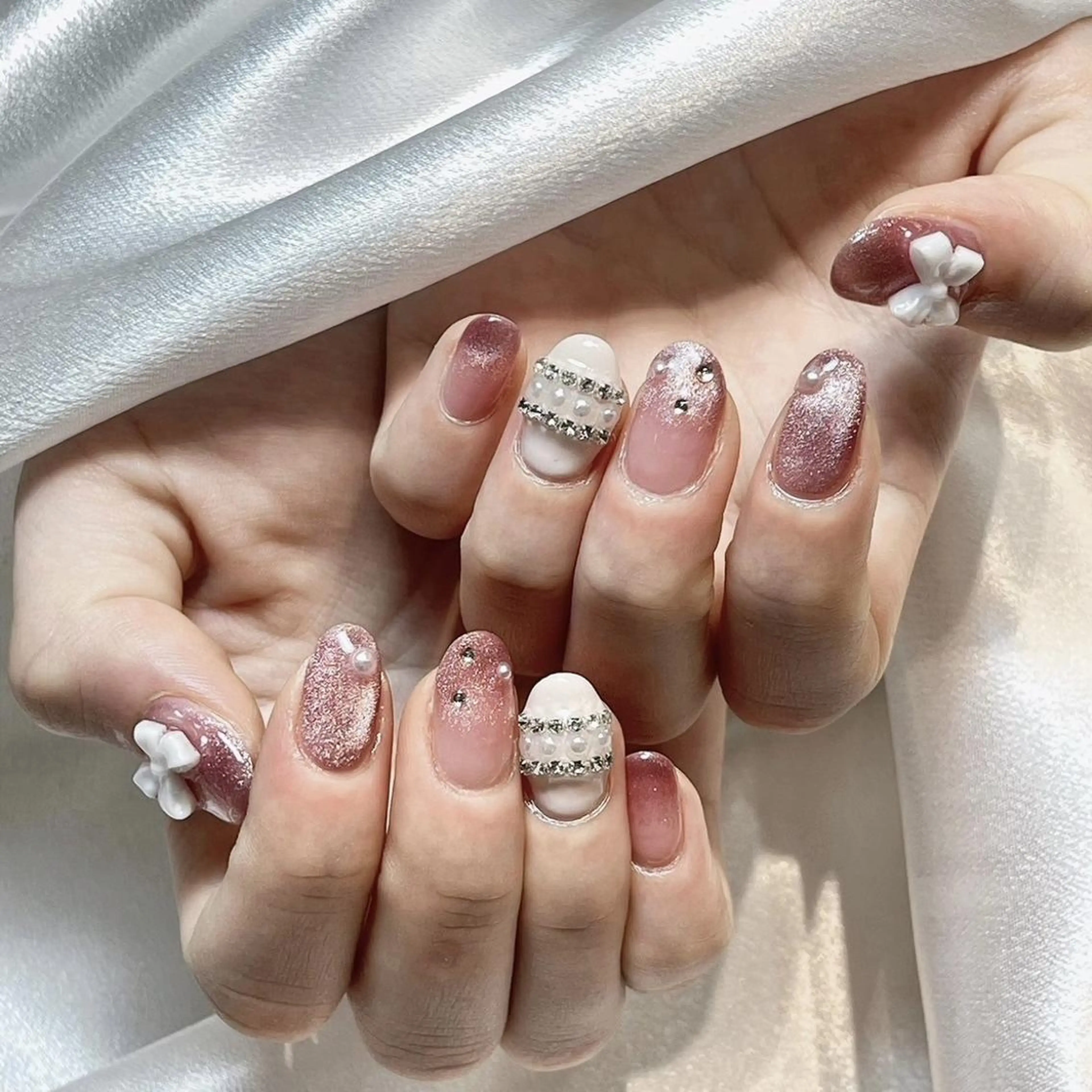 ネイル RAFFINE 月🦋🩵のネイルデザイン