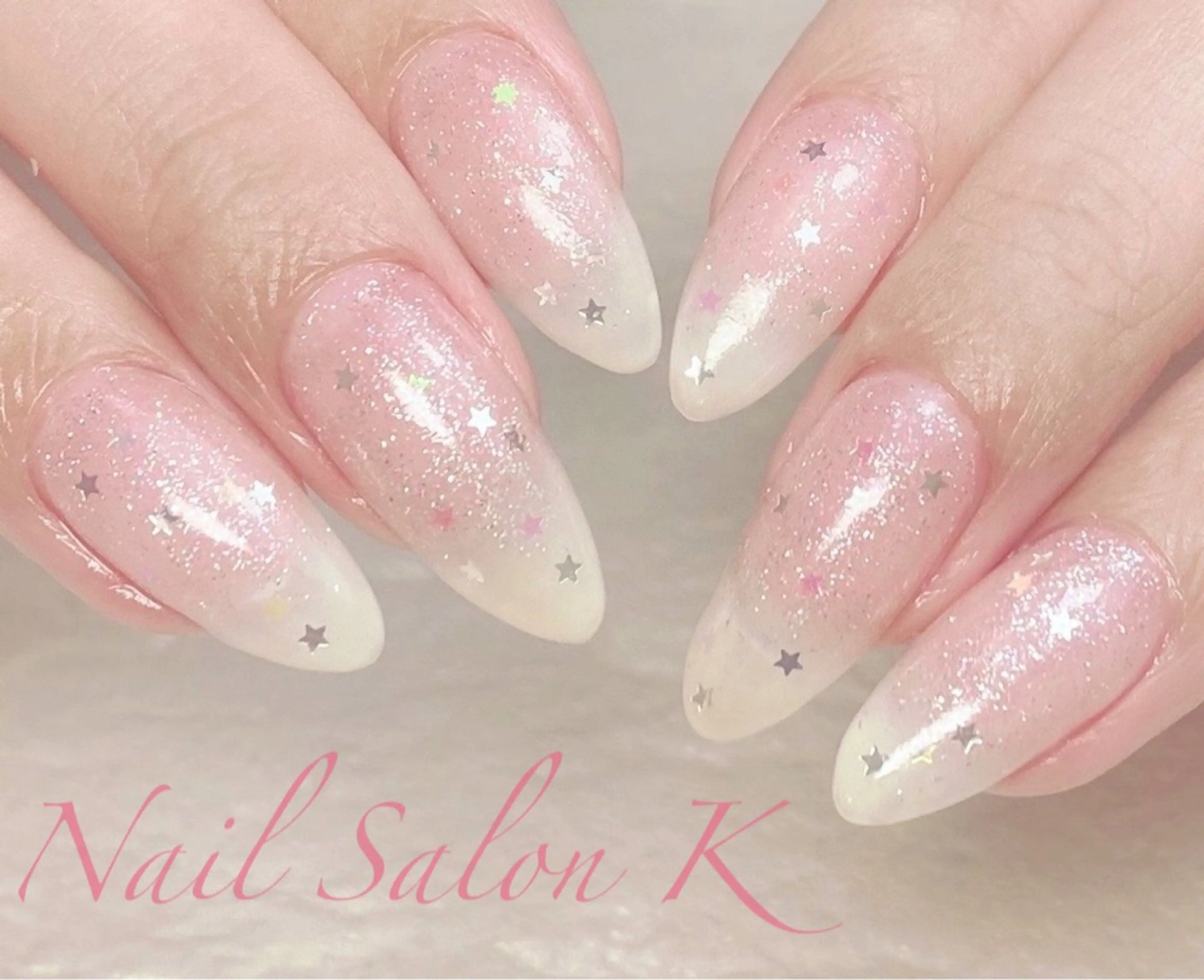 ネイル フラッシュネイル ピンク 冬ネイル クリスマス ハンドネイル Nail Salon K 🧸美爪育成のネイルデザイン