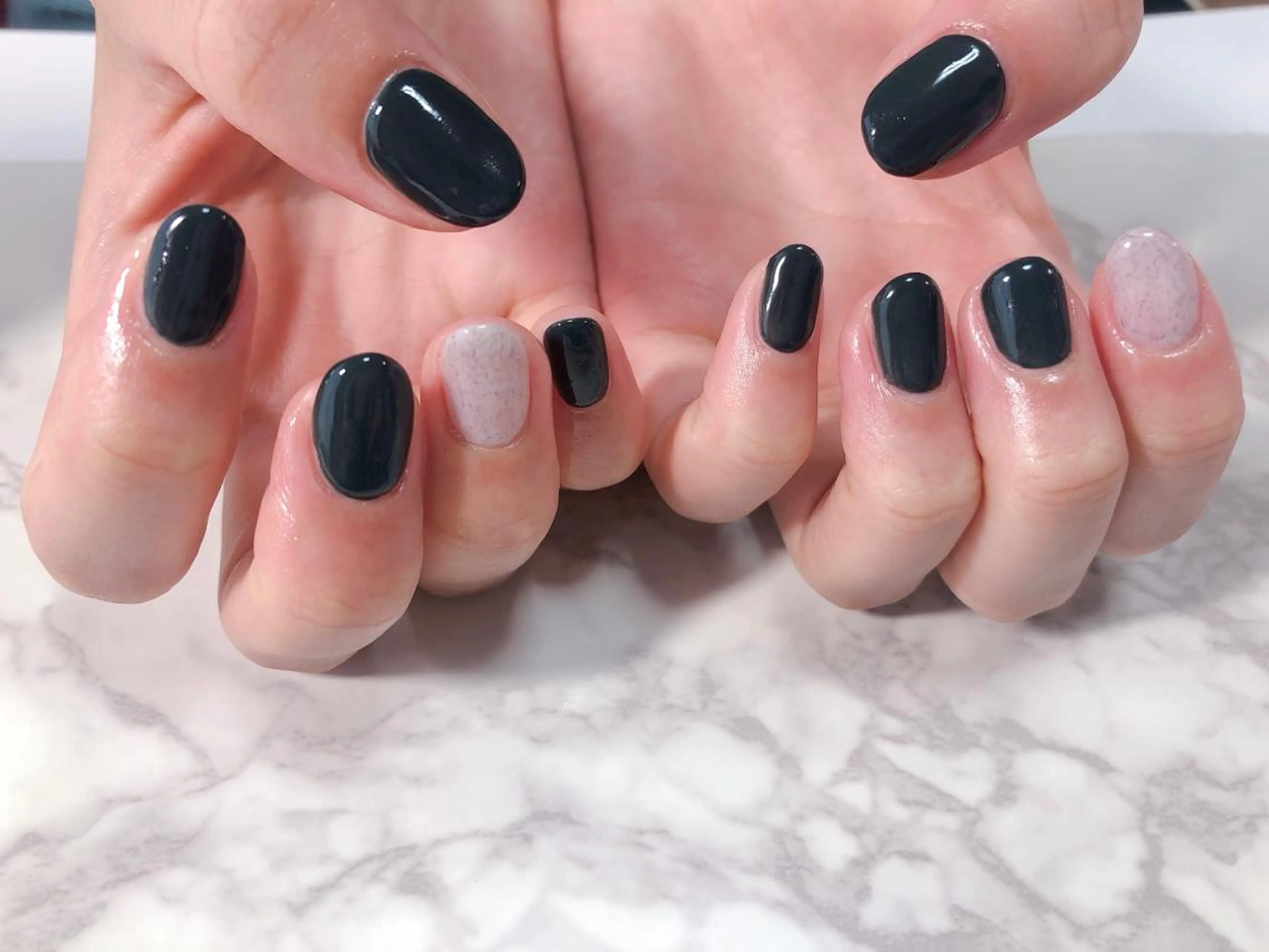 ネイル ジェルネイル Regaro i.sのネイルデザイン