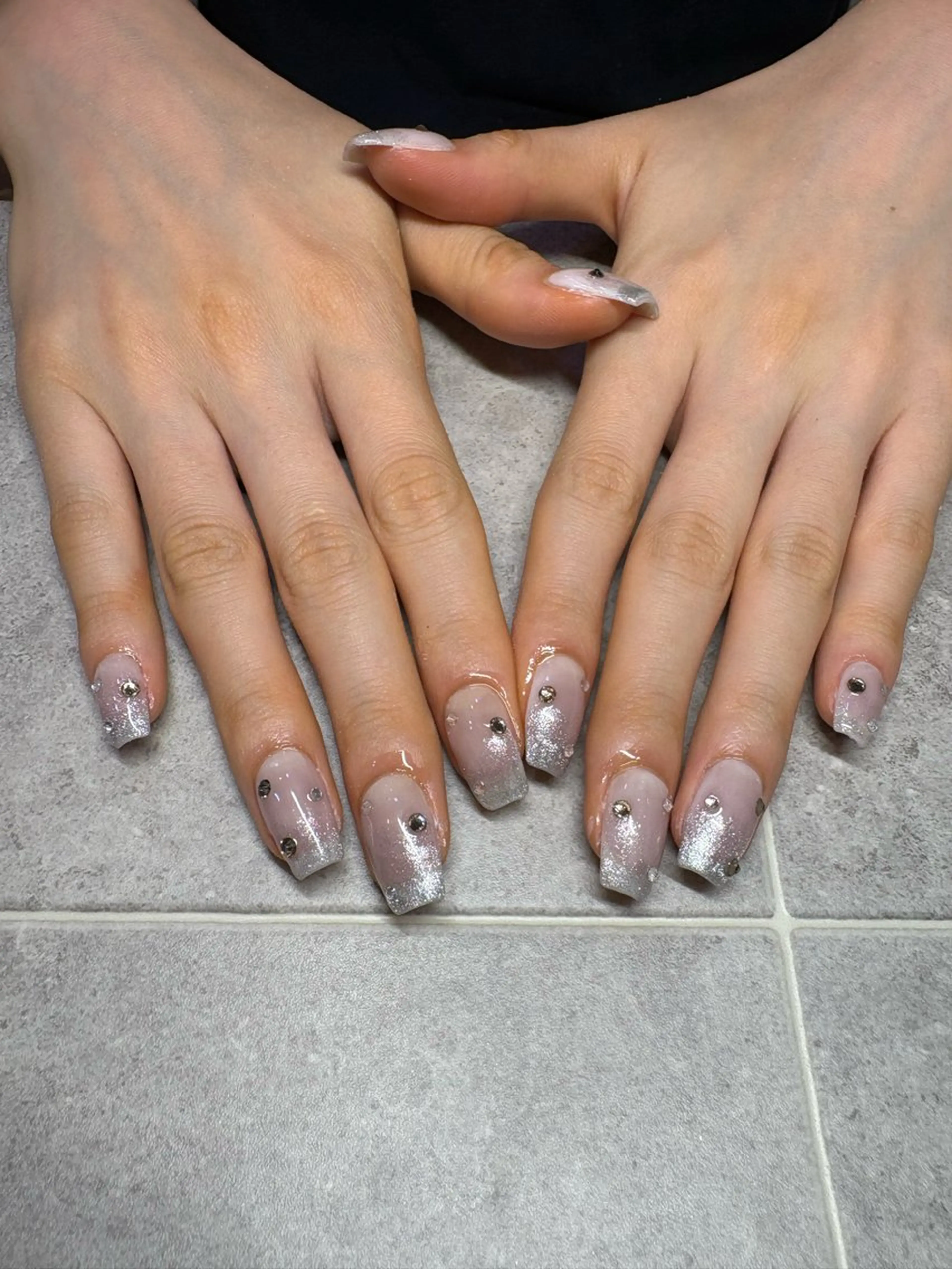 ネイル 三輪 彩美春のネイルデザイン