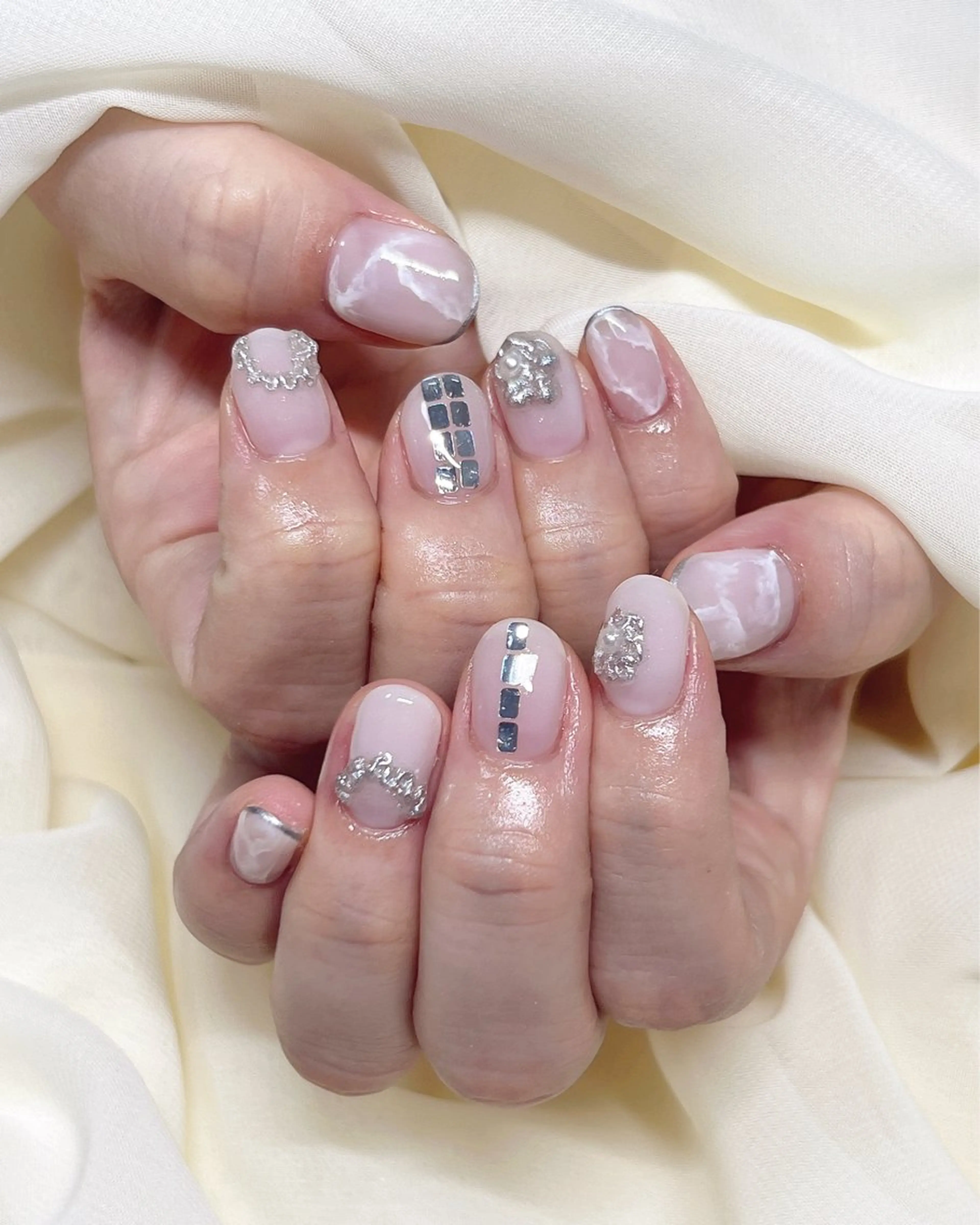 ネイル アートネイル ニュアンスネイル nail salon MUAのネイルデザイン