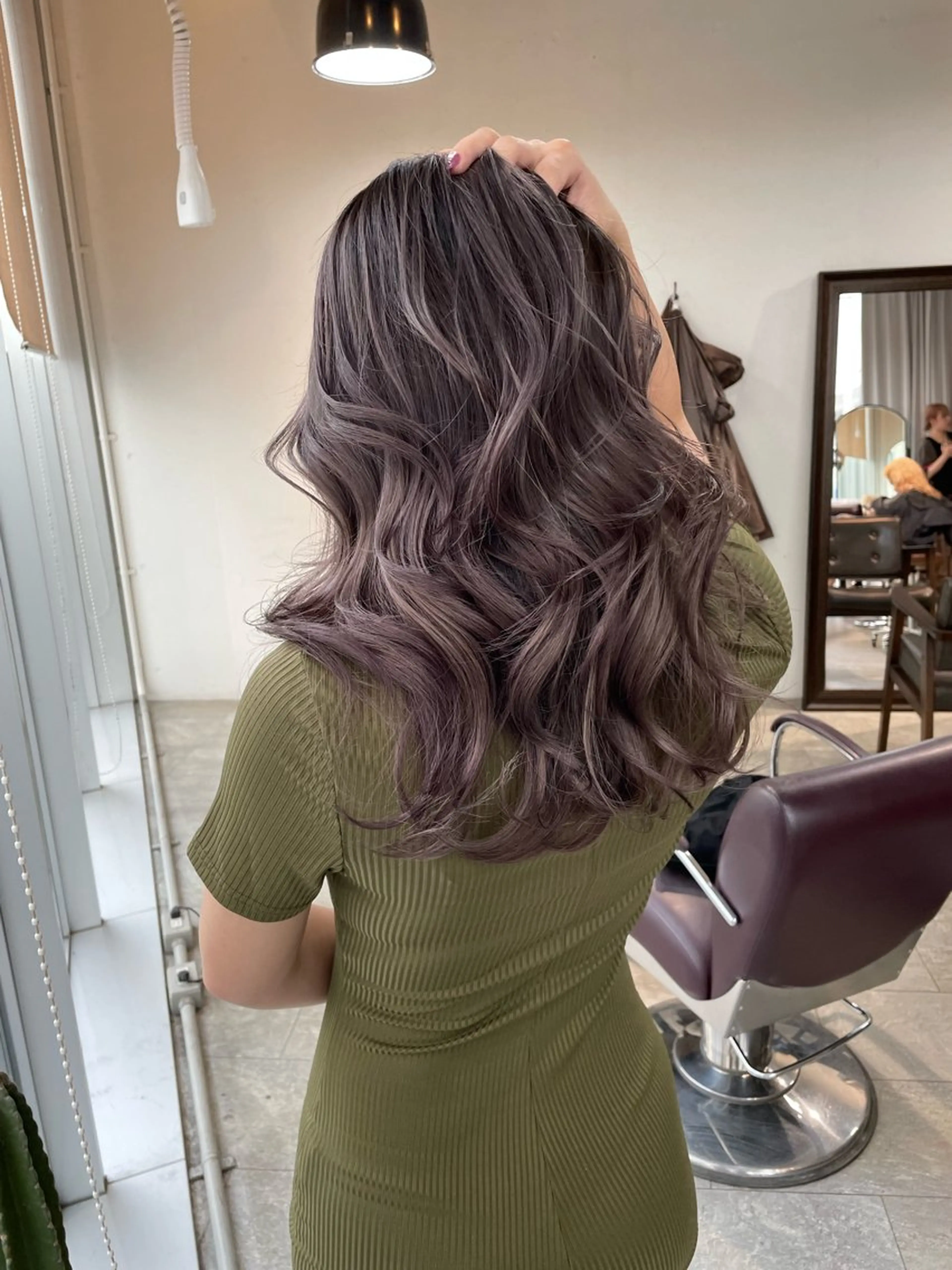 ロング カラー カット ヘアカラー トリートメント ヘアセット 💜ハイトーン💛 マジカルかいちゃんのヘアスタイル