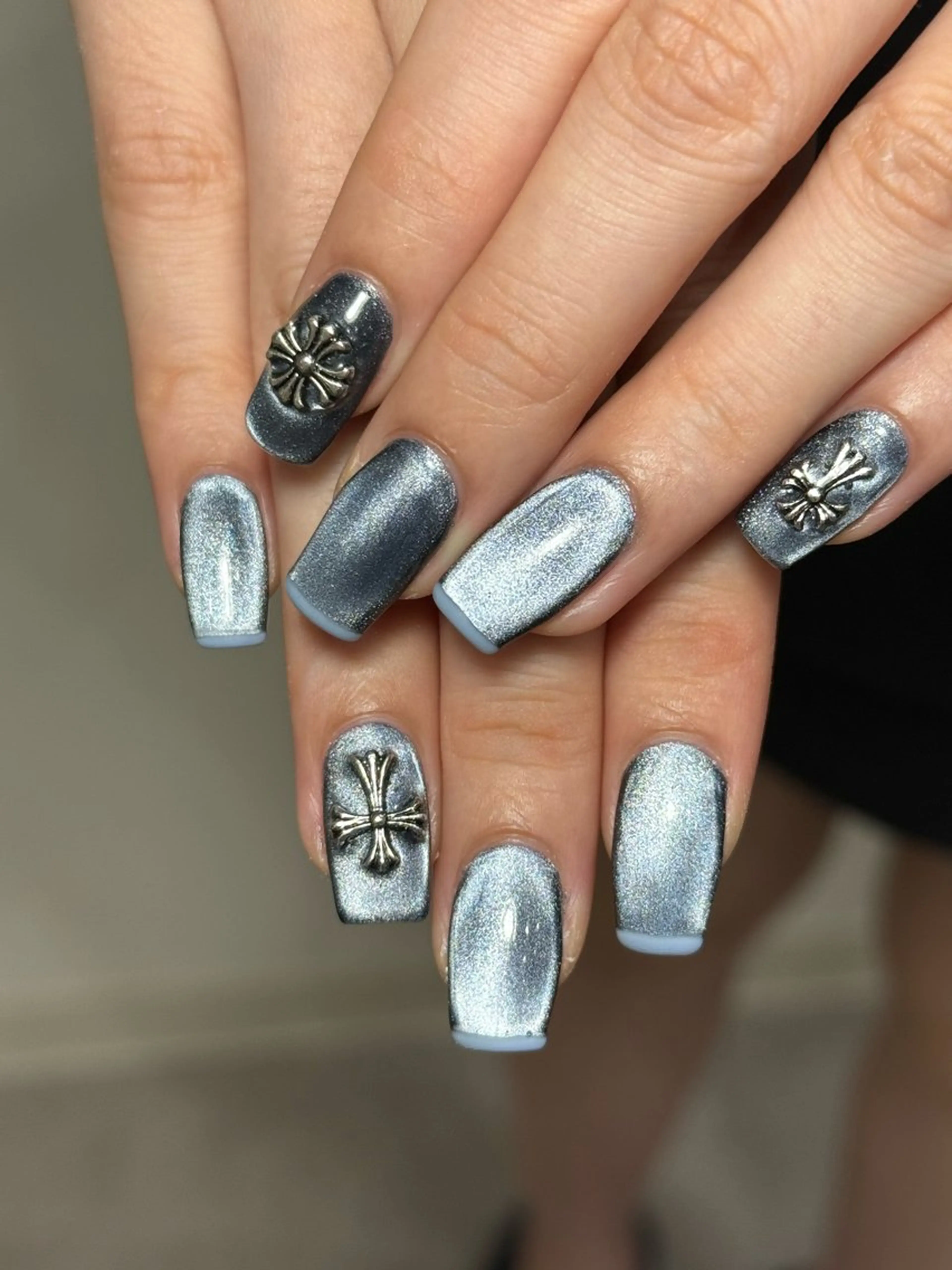 ネイル neouv所属・NEOUV_ mikuのネイルデザイン