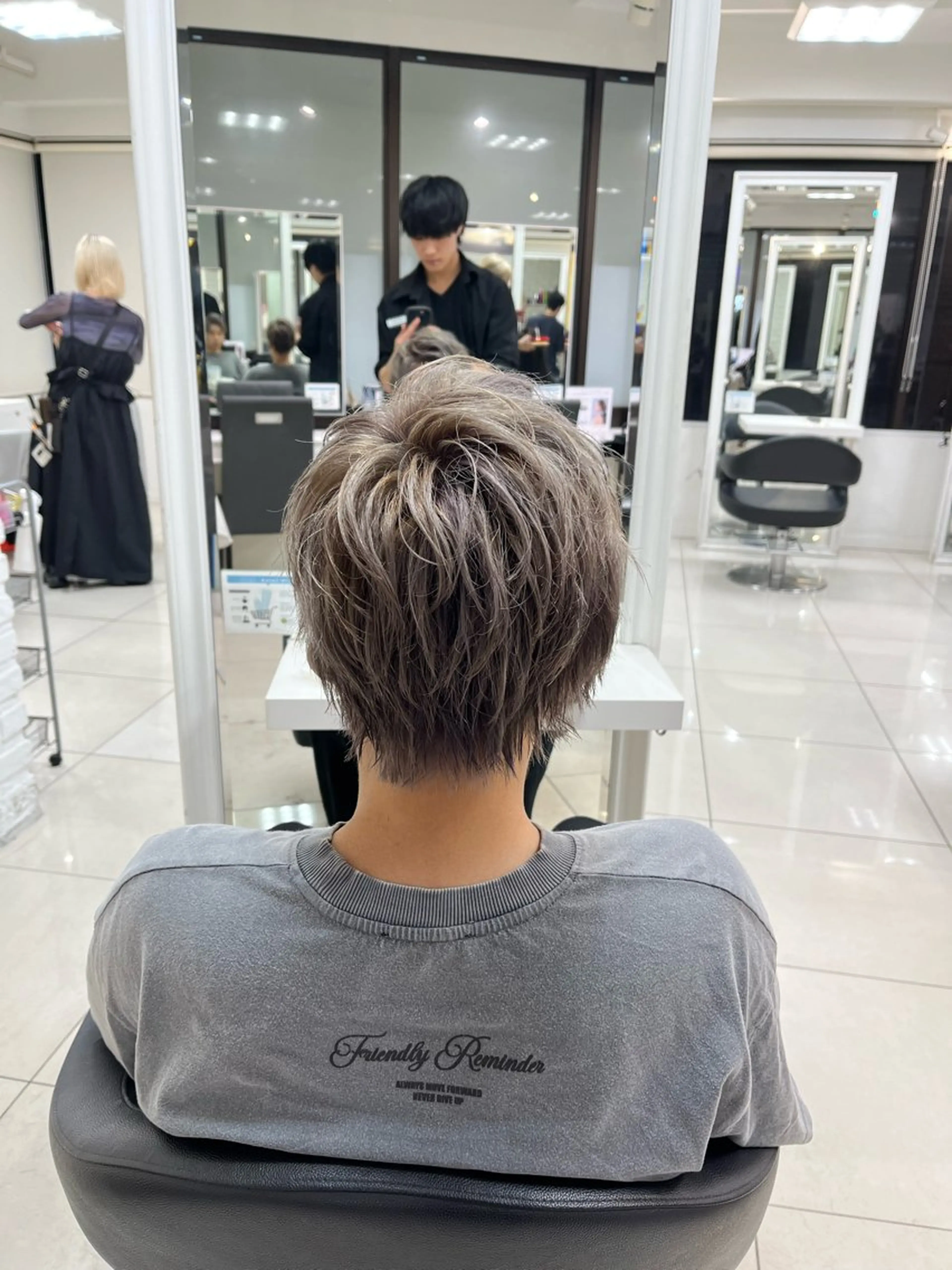 ショート 【シャドウパーマ センターパート】義心のヘアスタイル