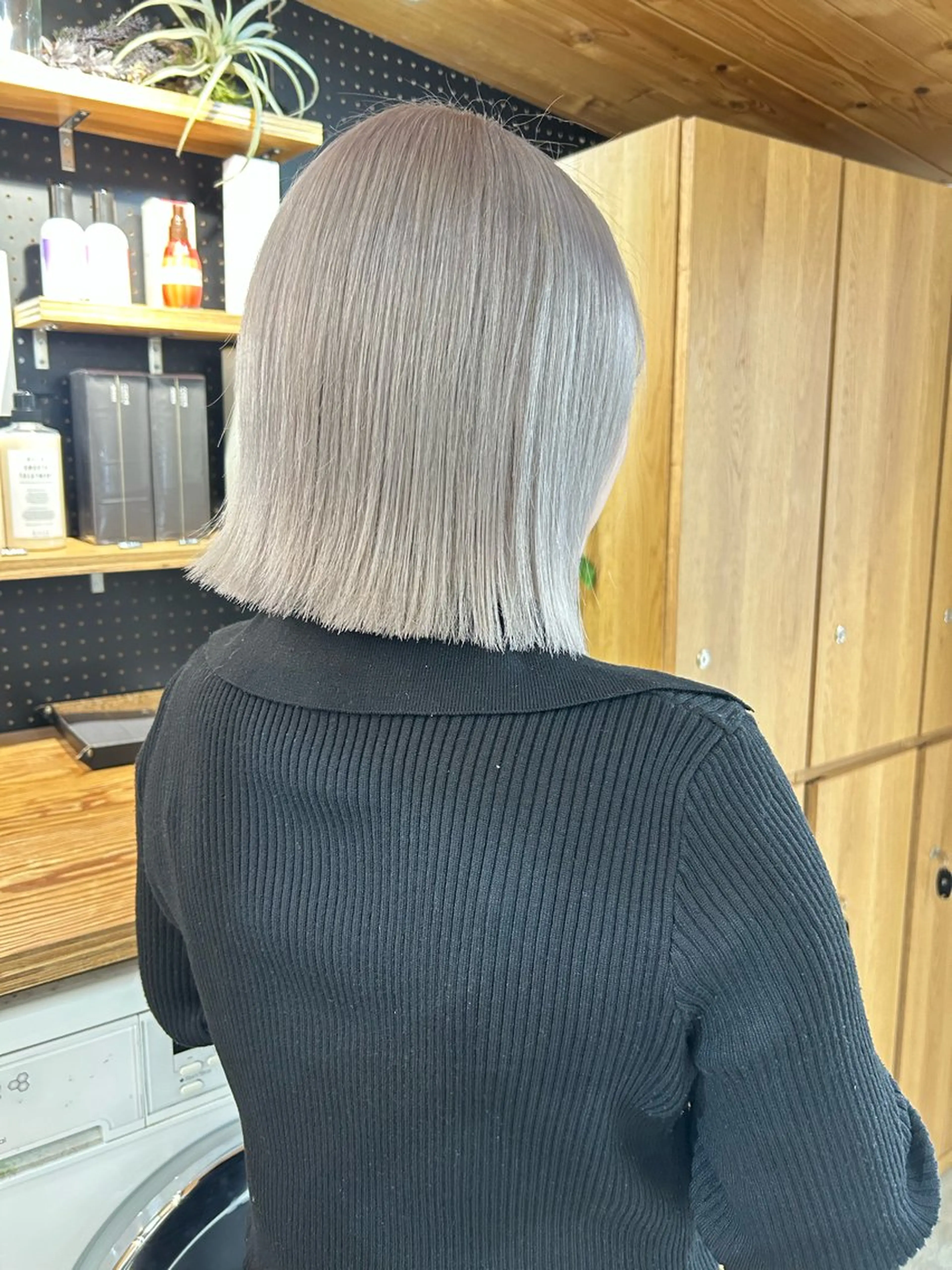 ミディアム カラー メンズ シルバー ホワイトシルバー カット ヘアカラー トリートメント 🧸艶々韓国ヘア 🧁mizunaのヘアスタイル