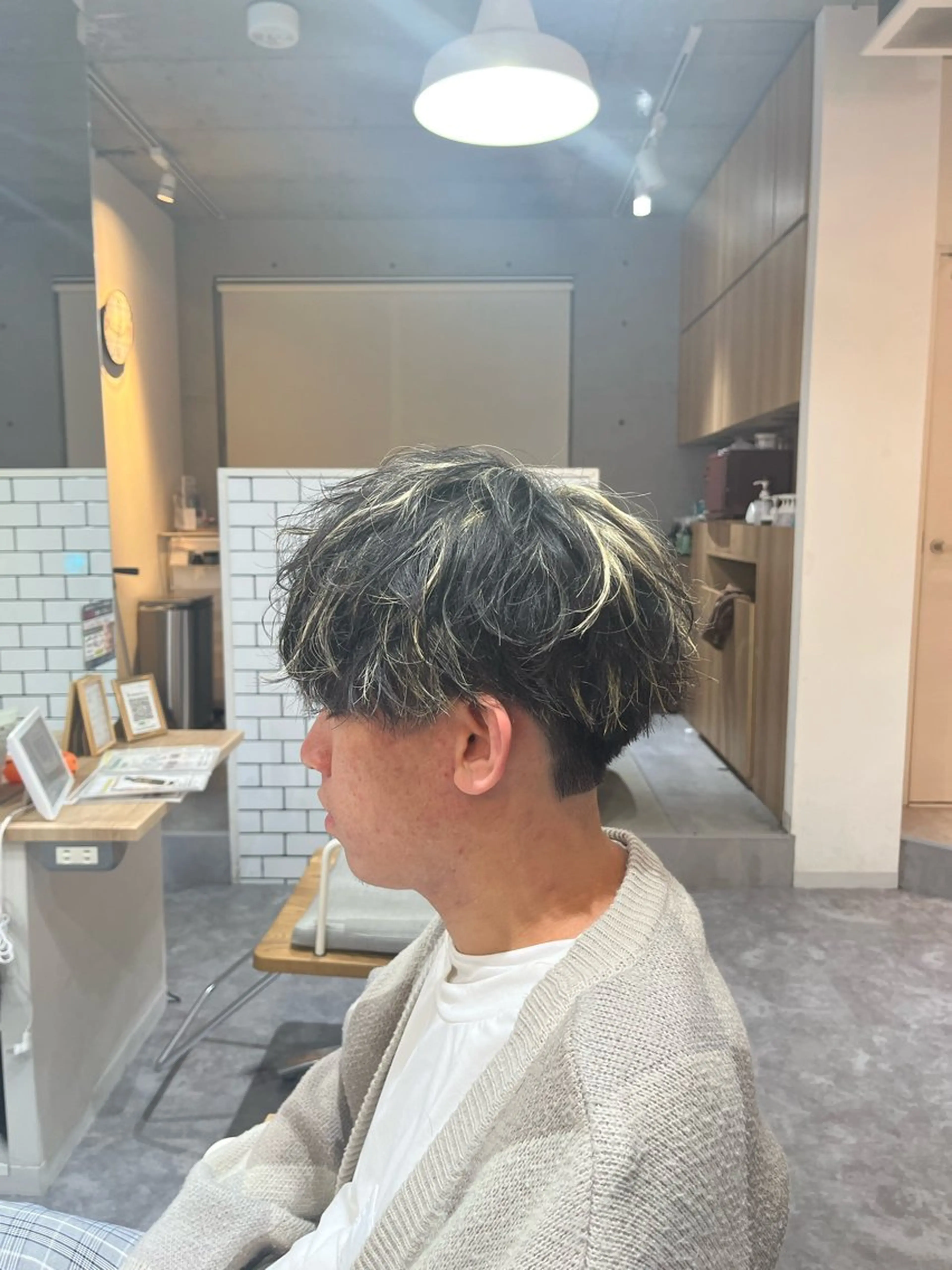 カラー メンズ メンズメッシュ メッシュ カット ヘアカラー ヘアセット メンズ特化美容師 /泉壱恵のヘアスタイル