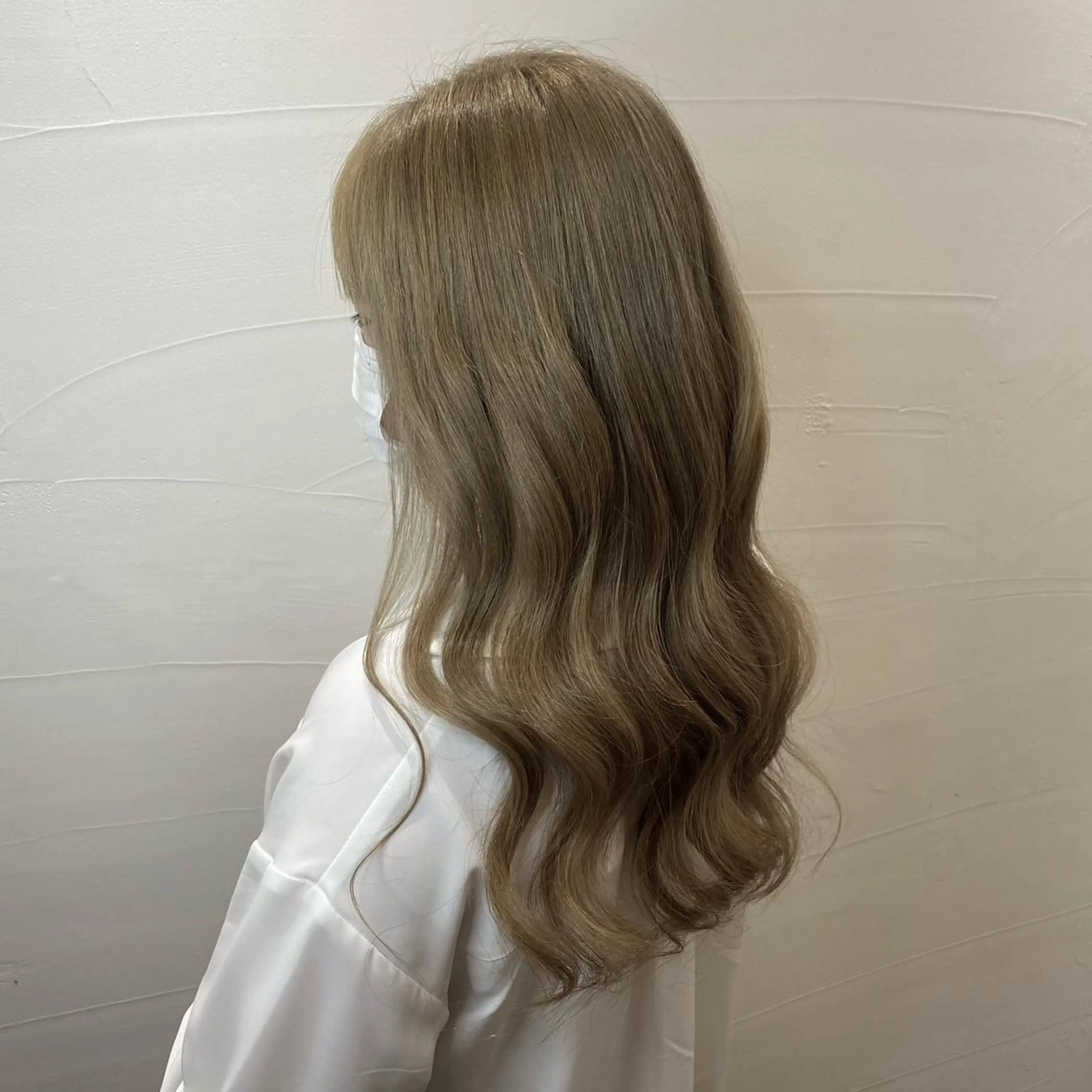 ロング カラー アディクシーカラー バレイヤージュ ミストバング ベージュカラー ブリーチ ヘアカラー 韓国ヘア特化 💟 ララア 💟のヘアスタイル