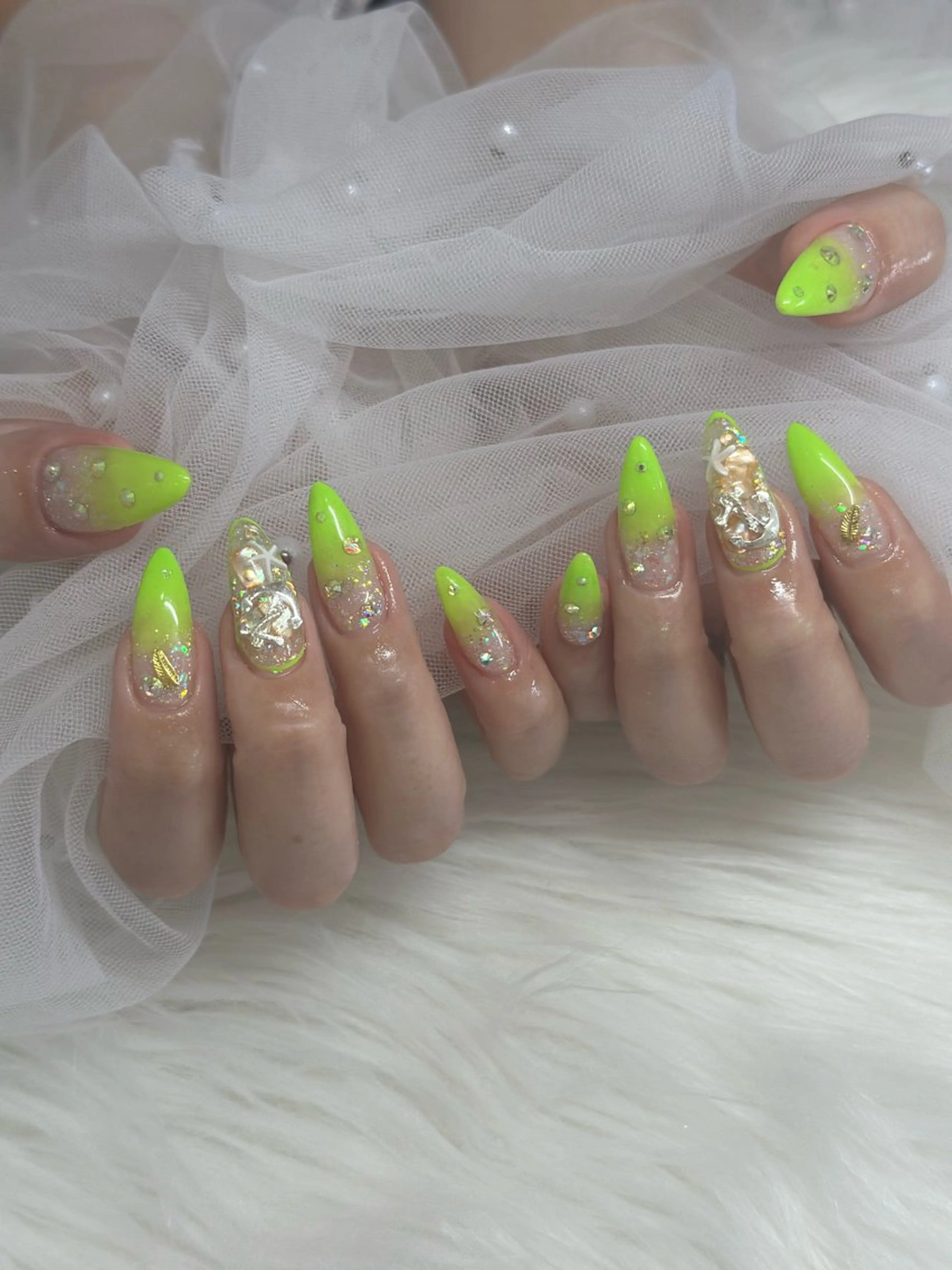 ネイル ハンドネイル Nail's AOAQUA所属・AOAQUA SHIORIのネイルデザイン