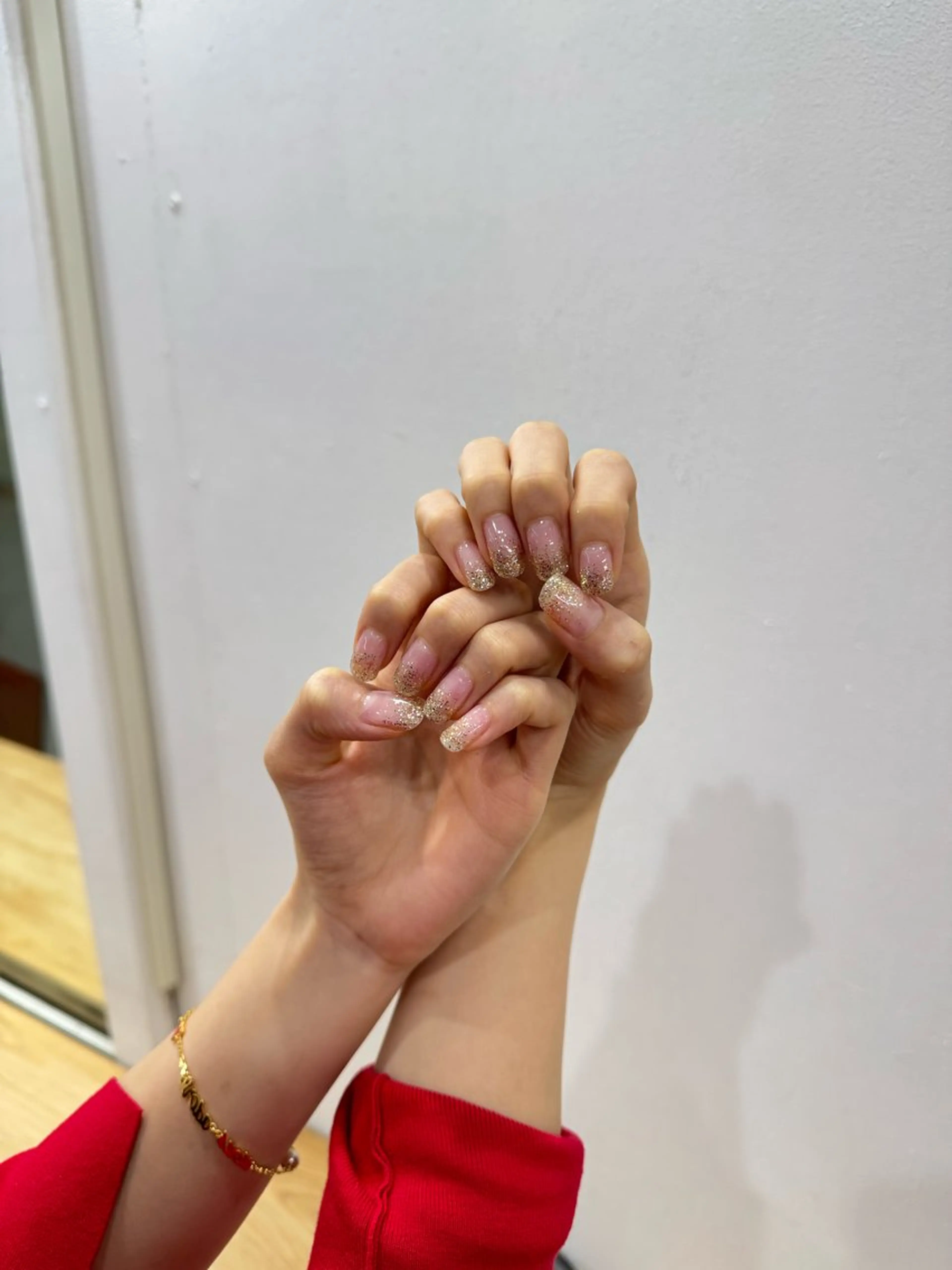 平日限定　＊オフなし　ラメグラデーションの写真