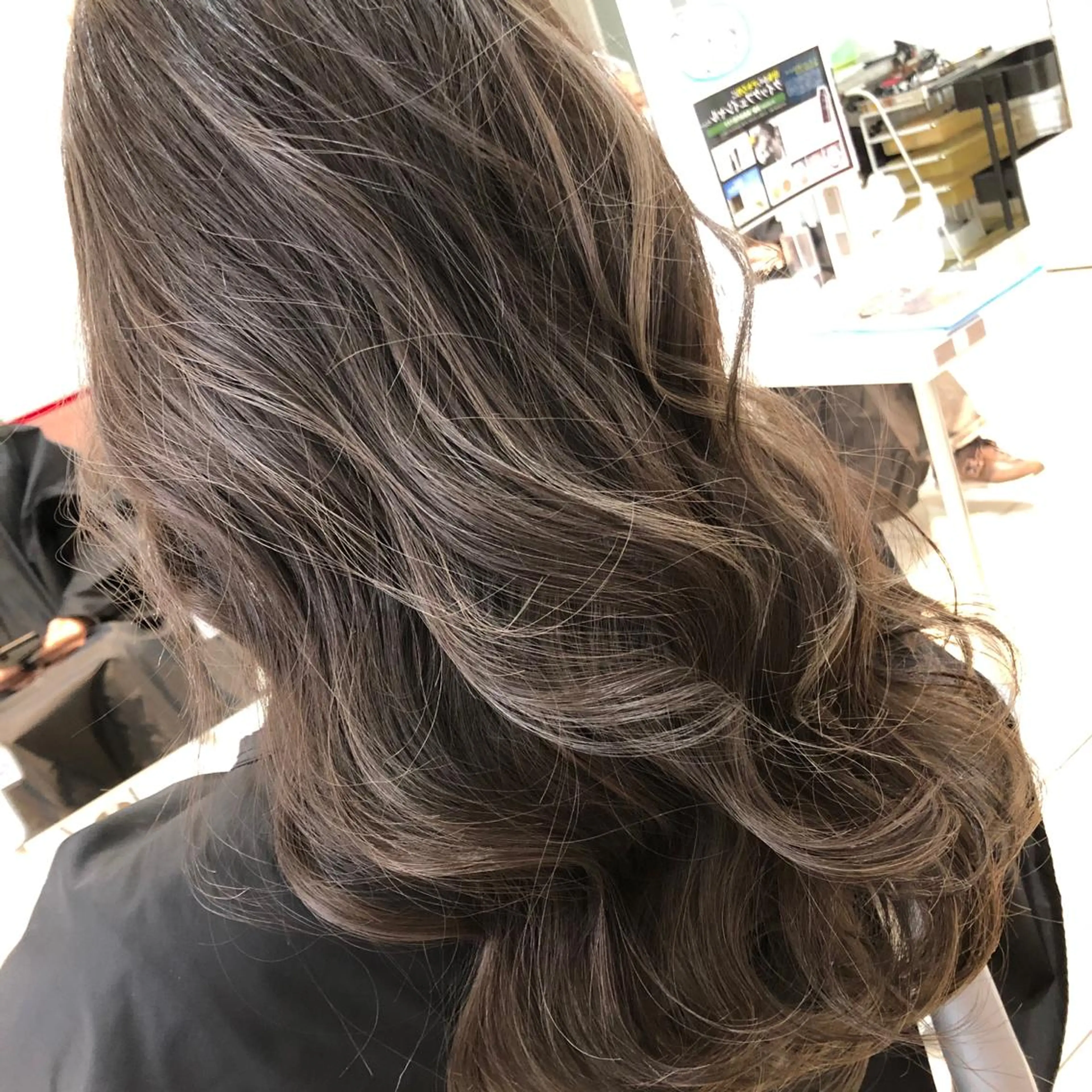 ロング カラー 脱白髪染め専門店HAKUA PLUS白髪ぼかし町田2号店所属・脱白髪染め 大月竜斗のヘアスタイル