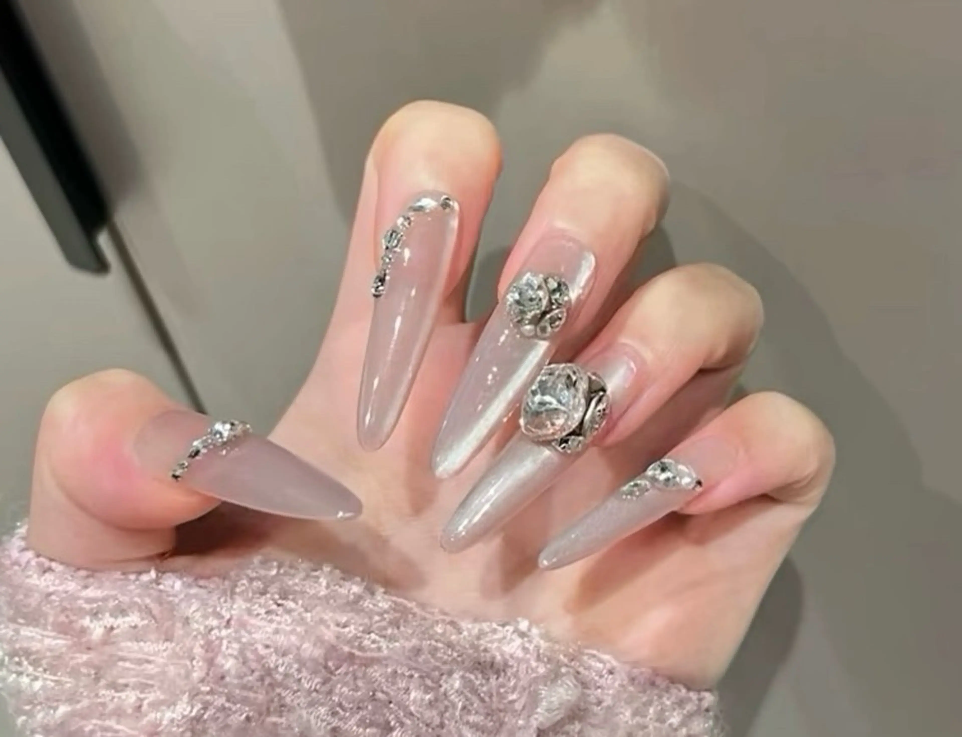 ネイル チークネイル 長さ出し フレンチネイル ガーリー 韓国ネイル sun nail池袋 モデル募集のネイルデザイン