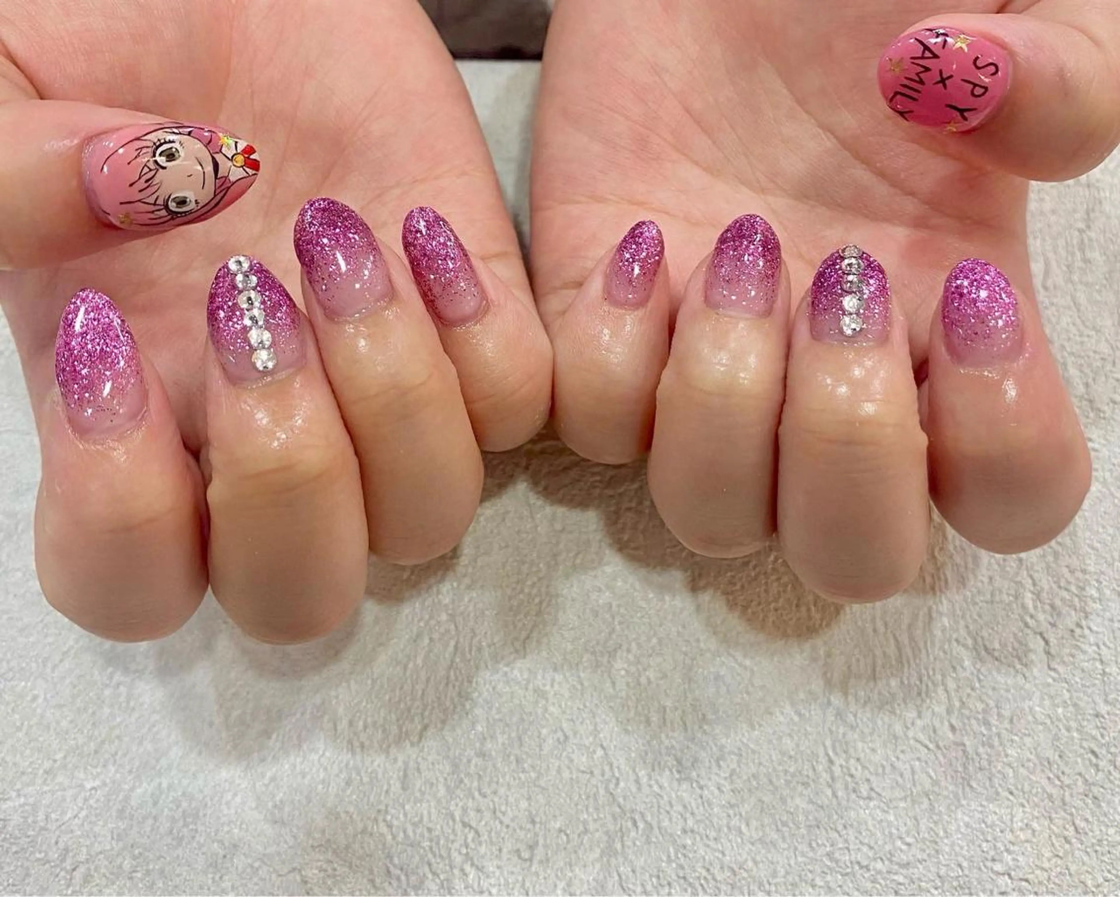 ネイル 安藤 彩乃のネイルデザイン