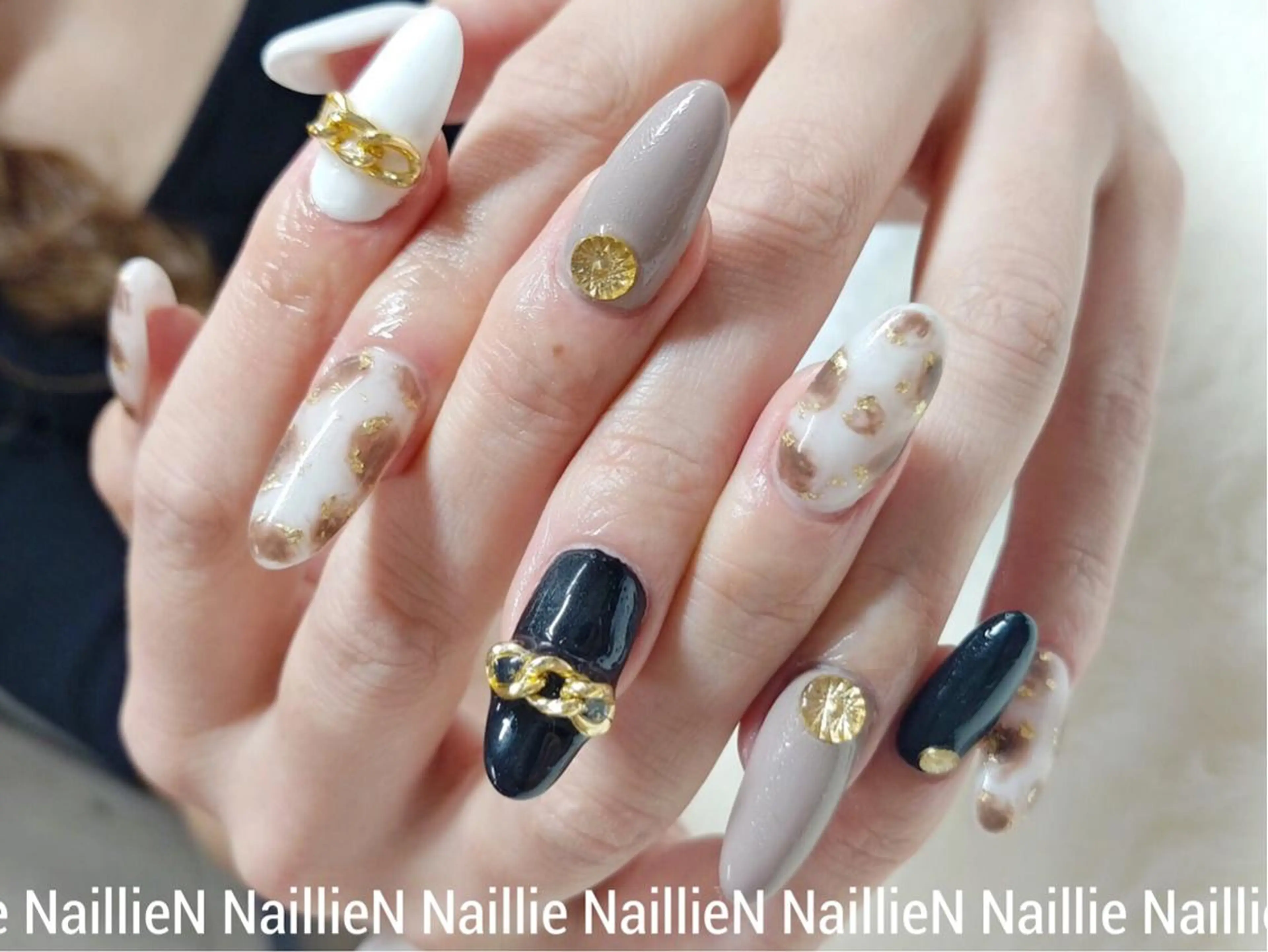 ネイル 持ち込み ハンドネイル Nail lieNのネイルデザイン