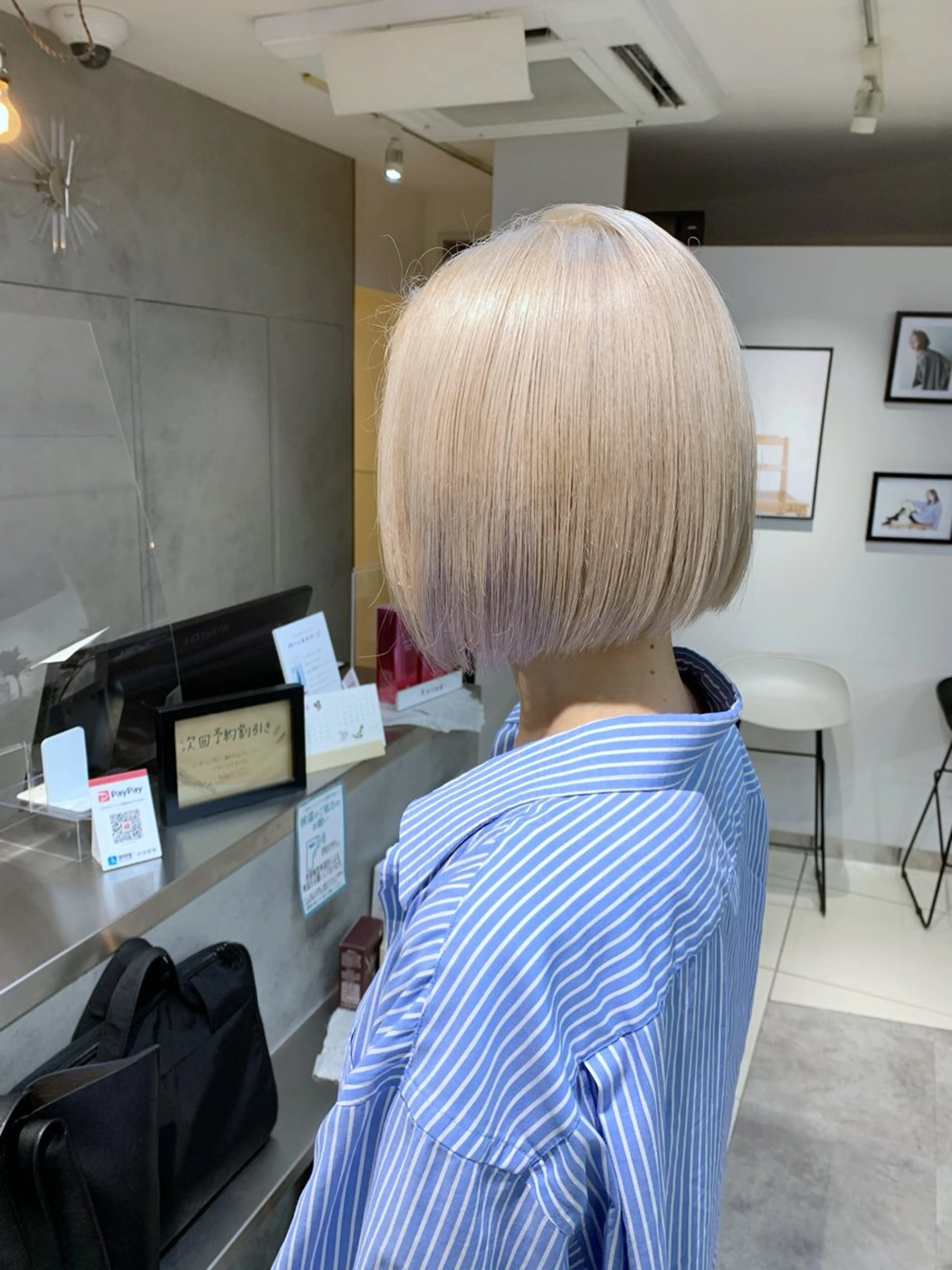 ショート カラー ヘアアレンジ ボブ/透明感ベージュ 🫧クルミ🌟のヘアスタイル