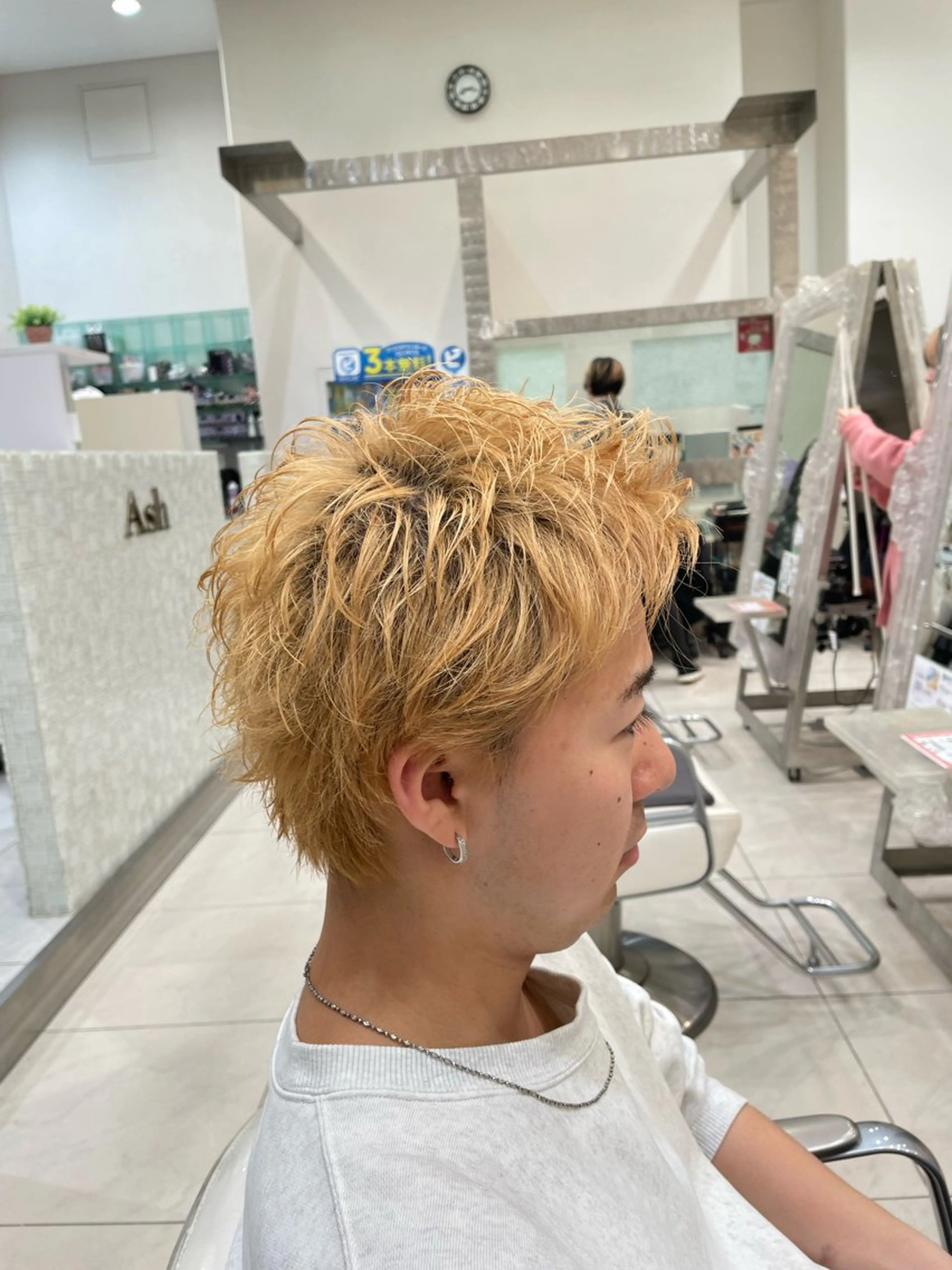 ショート カラー メンズ メンズブリーチ スパイキーショート ブリーチ ショートヘア カット ヘアカラー トリートメント メンズパーマ特化 真栄平有希のヘアスタイル