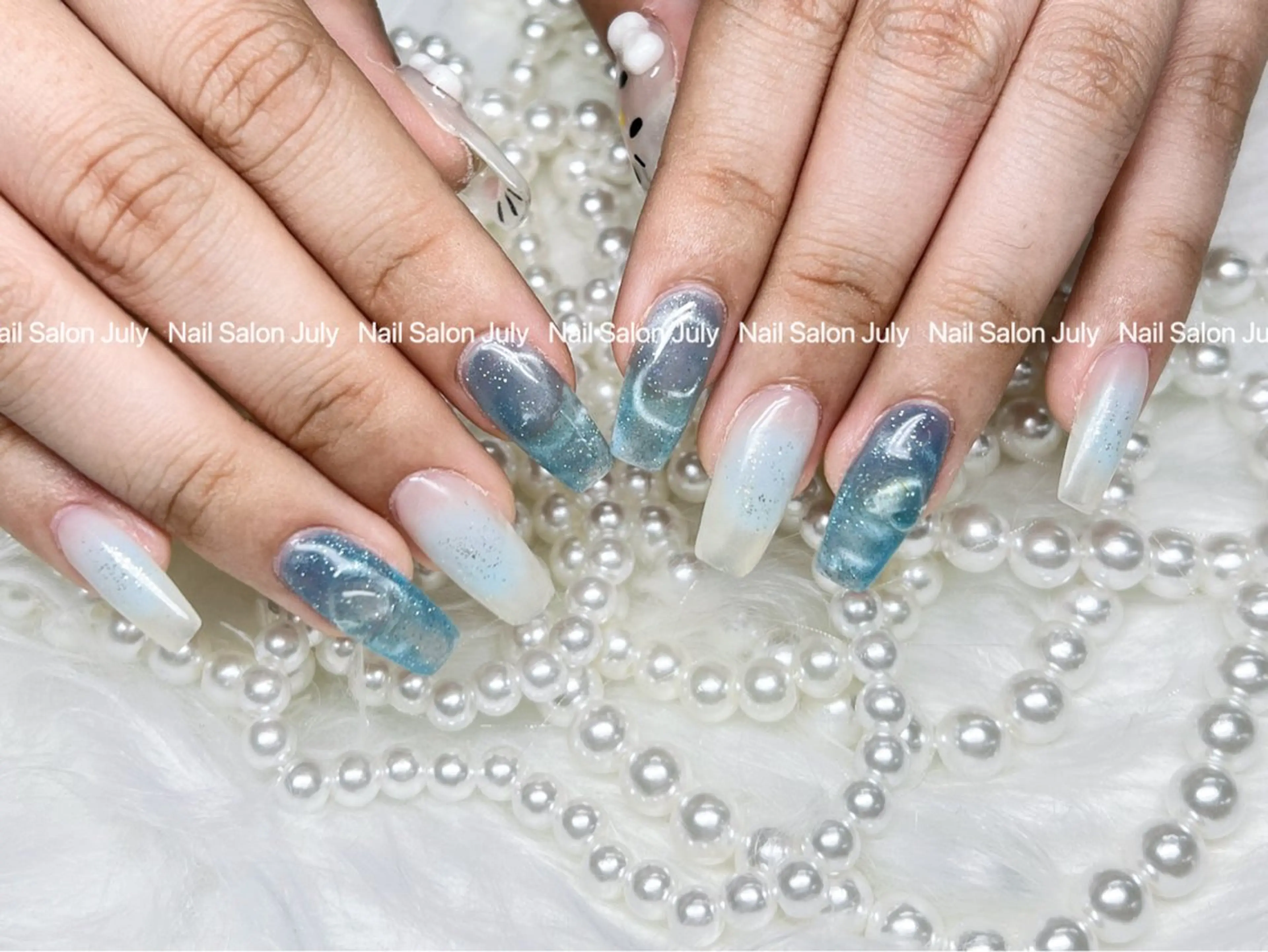 ネイル アートネイル オーロラネイル ジェルネイル ガーリー キラキラネイル July モモのネイルデザイン