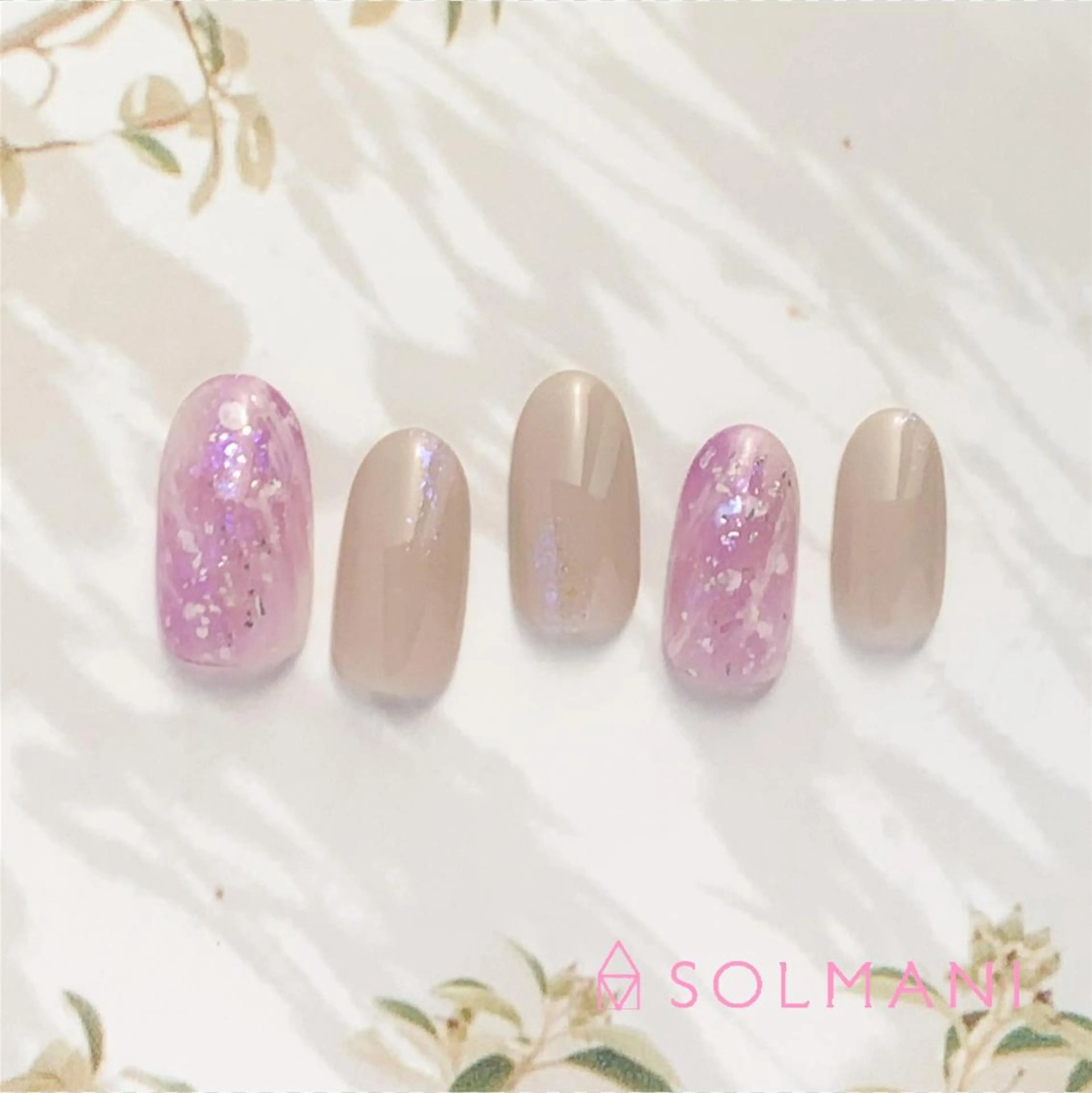 ネイル ニュアンスネイル SOLMANI 予約担当のネイルデザイン