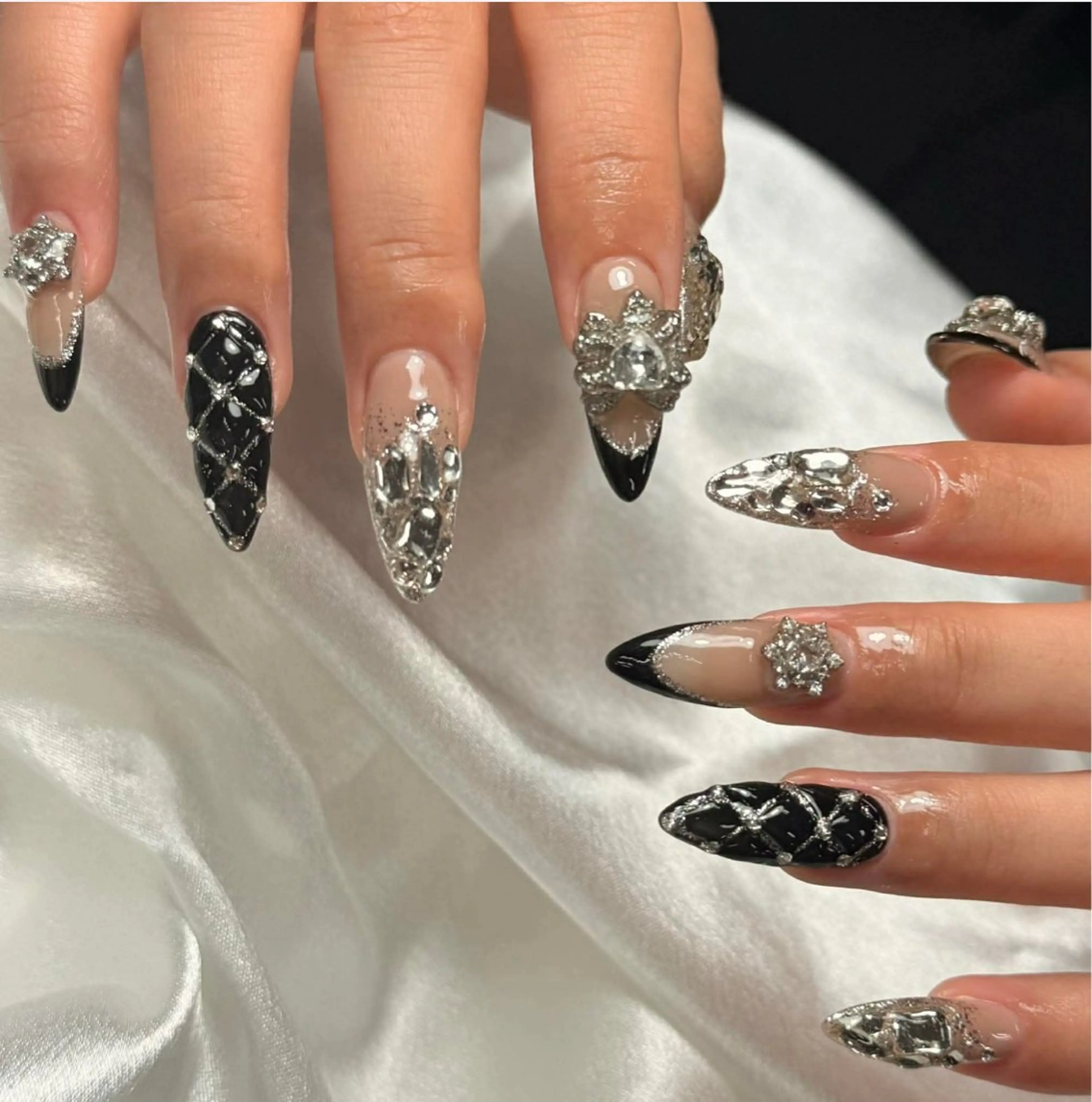 ネイル 韓国ネイル 持ち込み ニュアンスネイル ネイルチップ ハンドネイル Tini ANA.CHUOのネイルデザイン