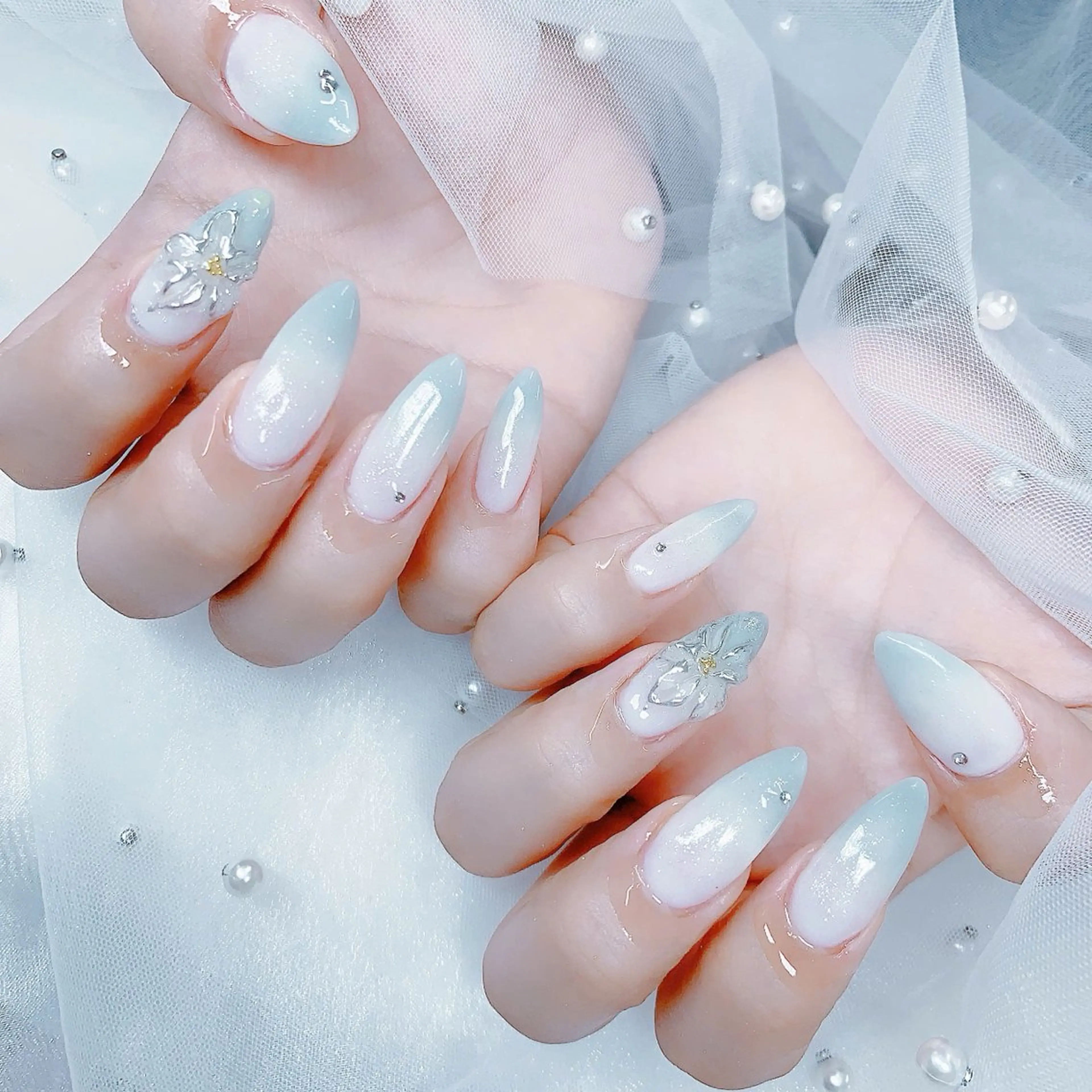 ネイル アートネイル クリアネイル フレンチネイル ガーリー キラキラネイル ハンドネイル モリ アユミのネイルデザイン