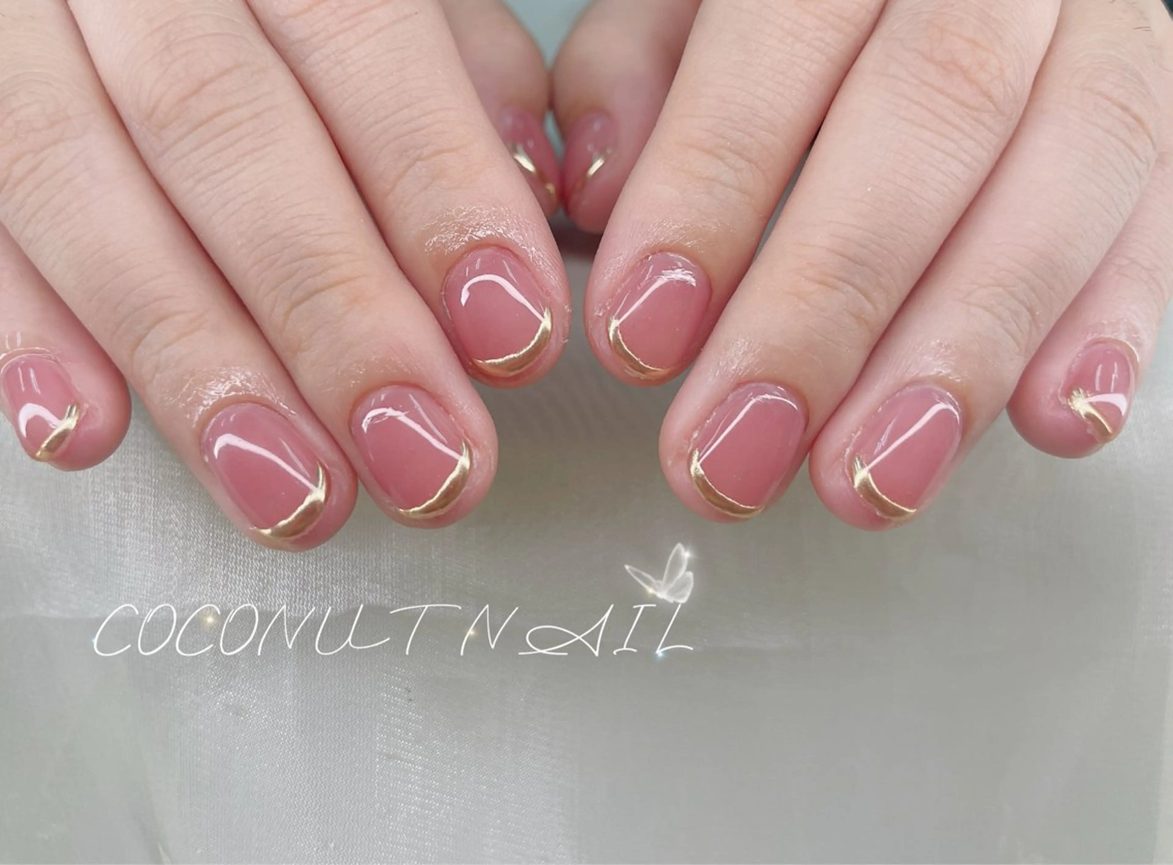 ネイル べっ甲ネイル フレンチネイル キラキラネイル マグネットネイル 大理石ネイル(マーブル) ハンドネイル 神田 ココナッツのネイルデザイン