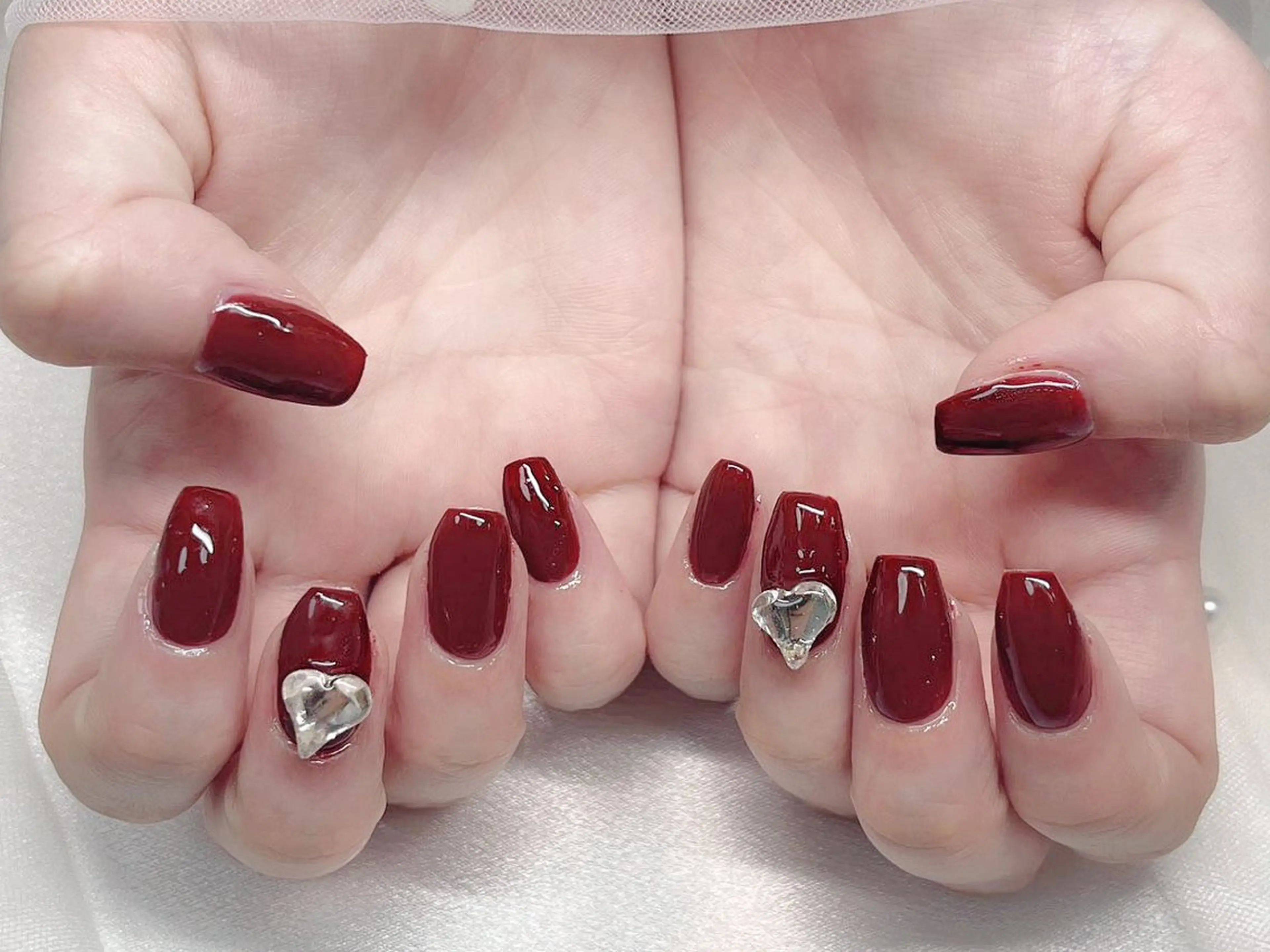 ネイル オーロラネイル 長さ出し フラッシュネイル フレンチネイル ジェルネイル ETERNA Nail 銀座店【パラジェル/フィルイン/チップ長さだし/マグネット/ニュアンス】所属・ア カリのネイルデザイン