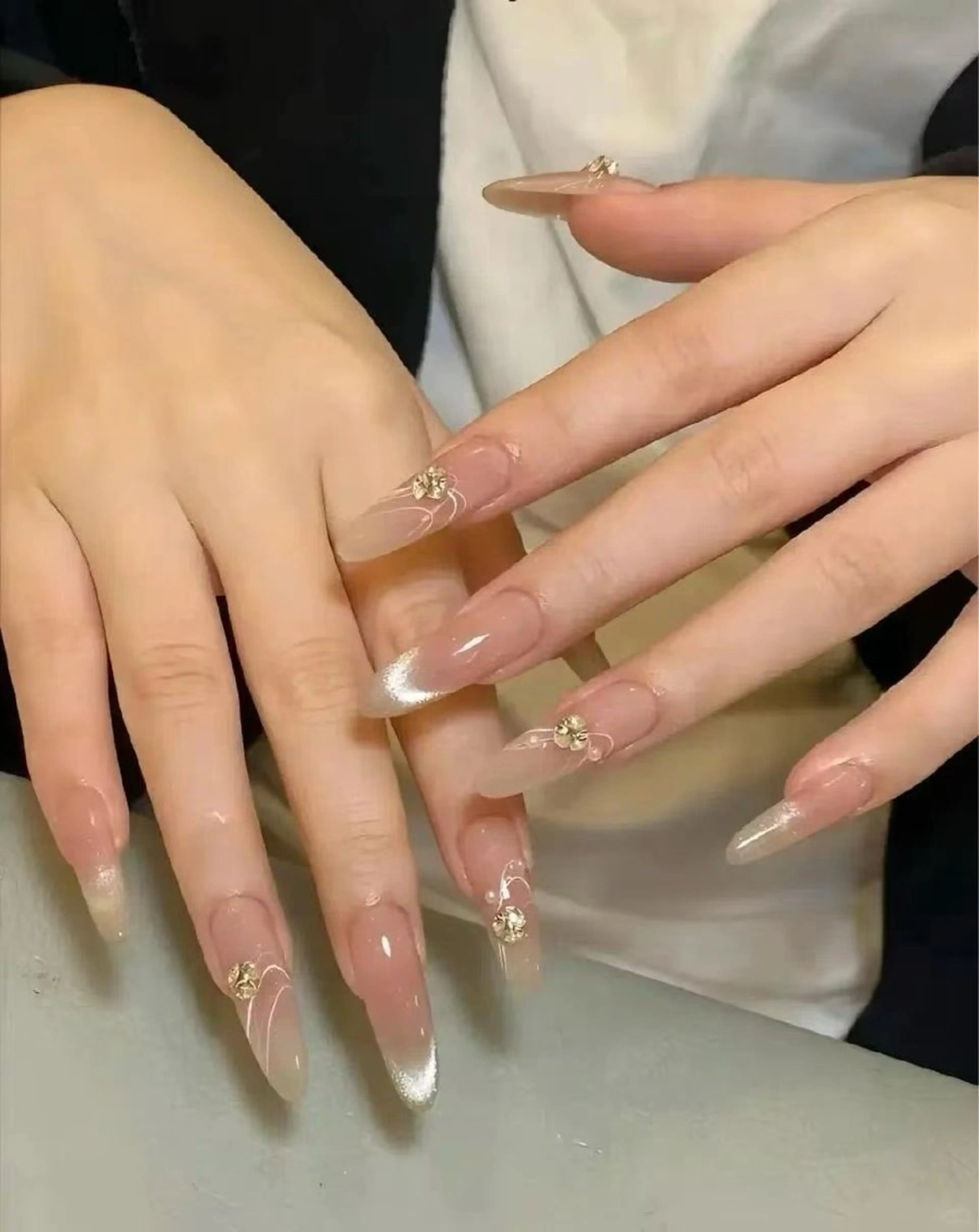 ネイル ハンドネイル キン グミのネイルデザイン