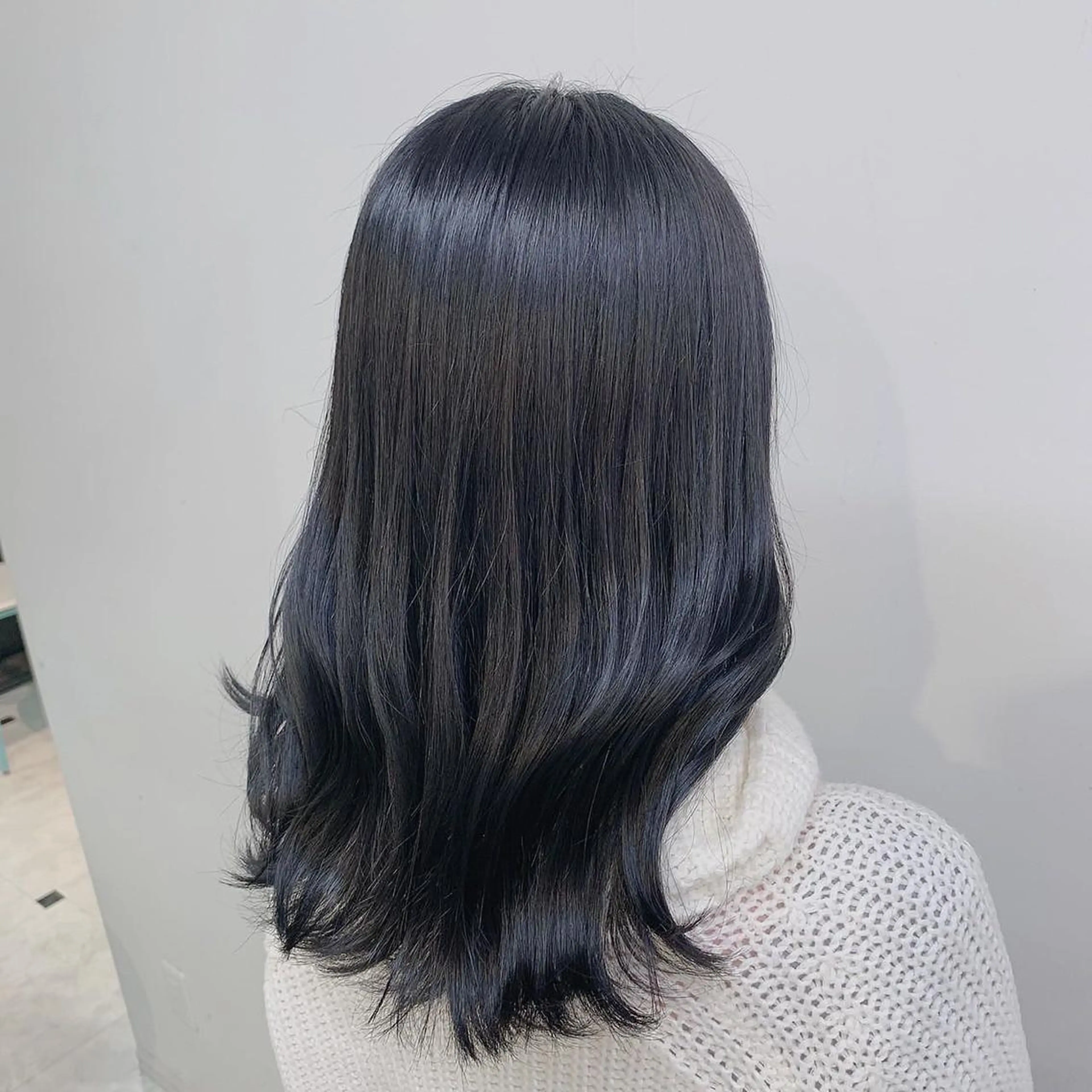 セミロング カラー 🪄池袋ハイトーン 🪄ブリーチカラーのヘアスタイル