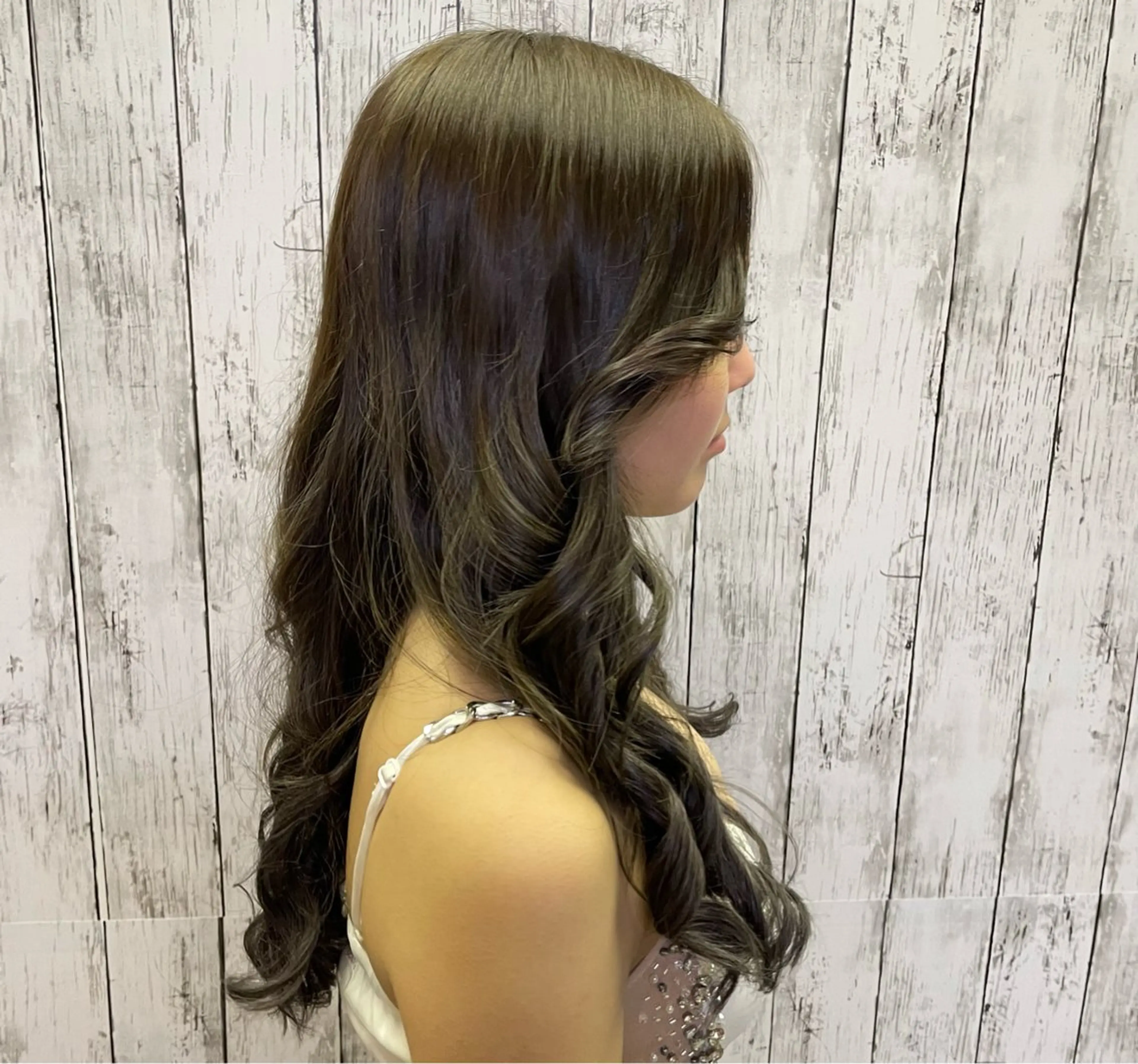 ロング カラー パーマ ロング 森山 陽菜のヘアスタイル