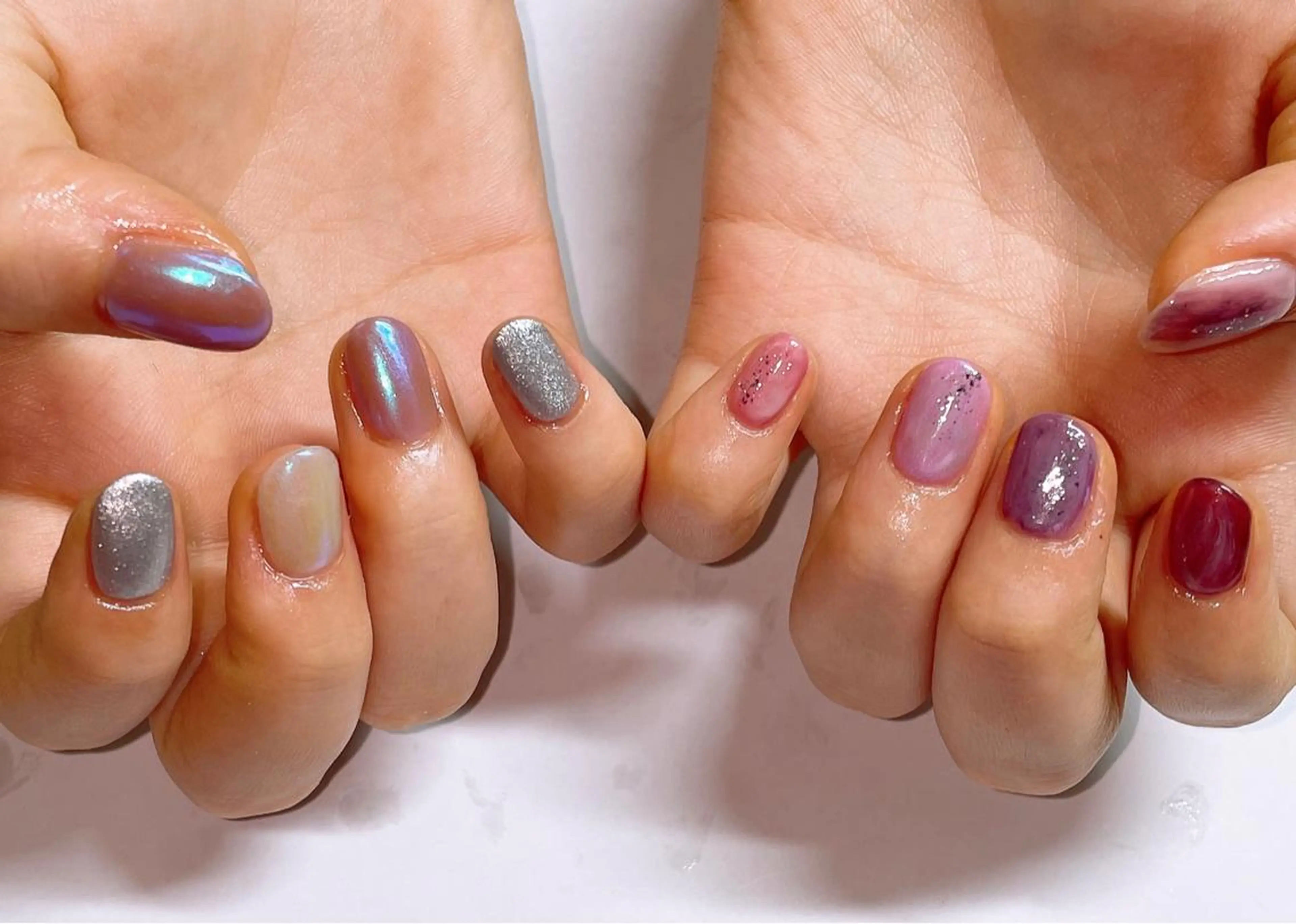 ネイル VIERU 🌈🎀💖のネイルデザイン