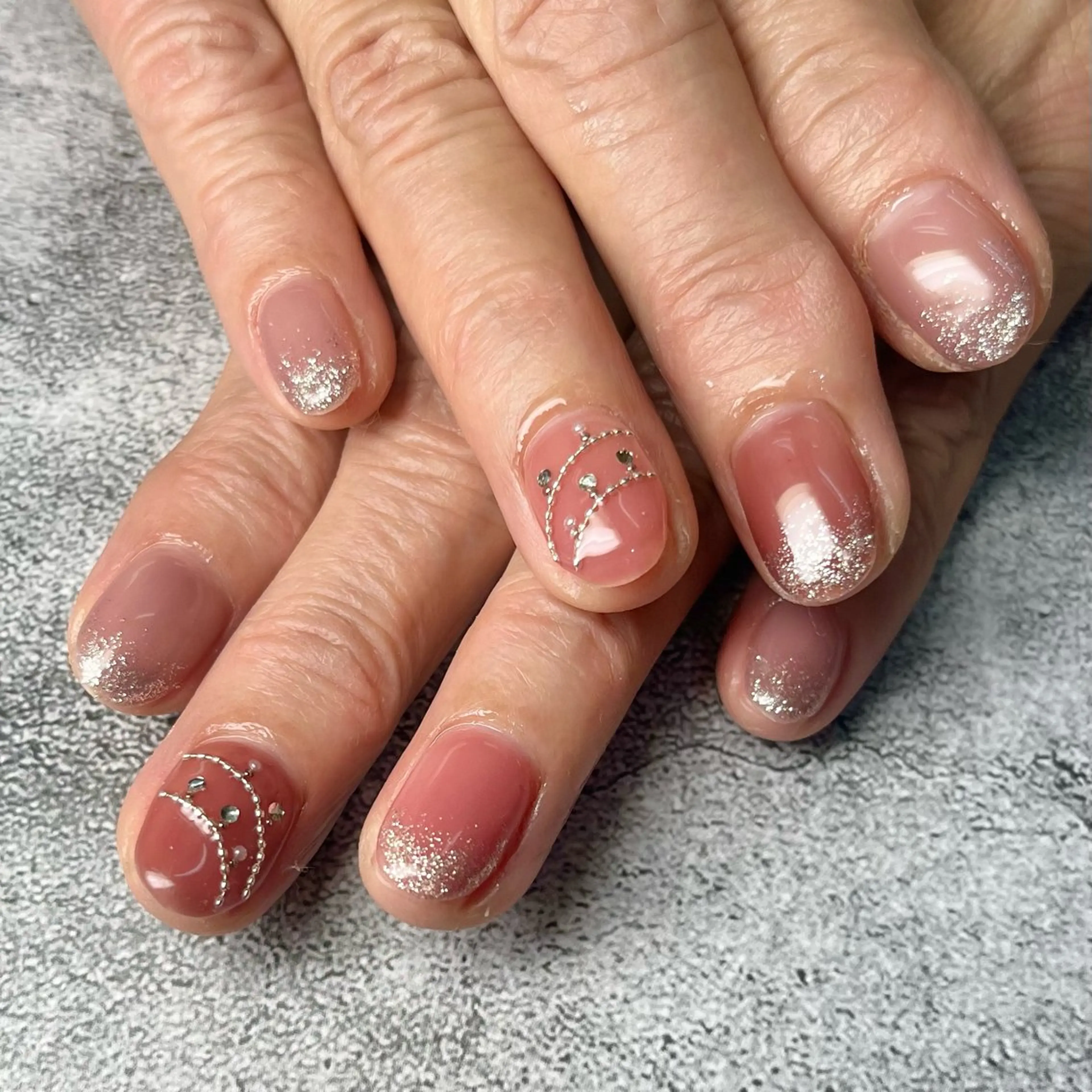 ネイル ハンドネイル Queen nail 北堀江 ASUKAのネイルデザイン