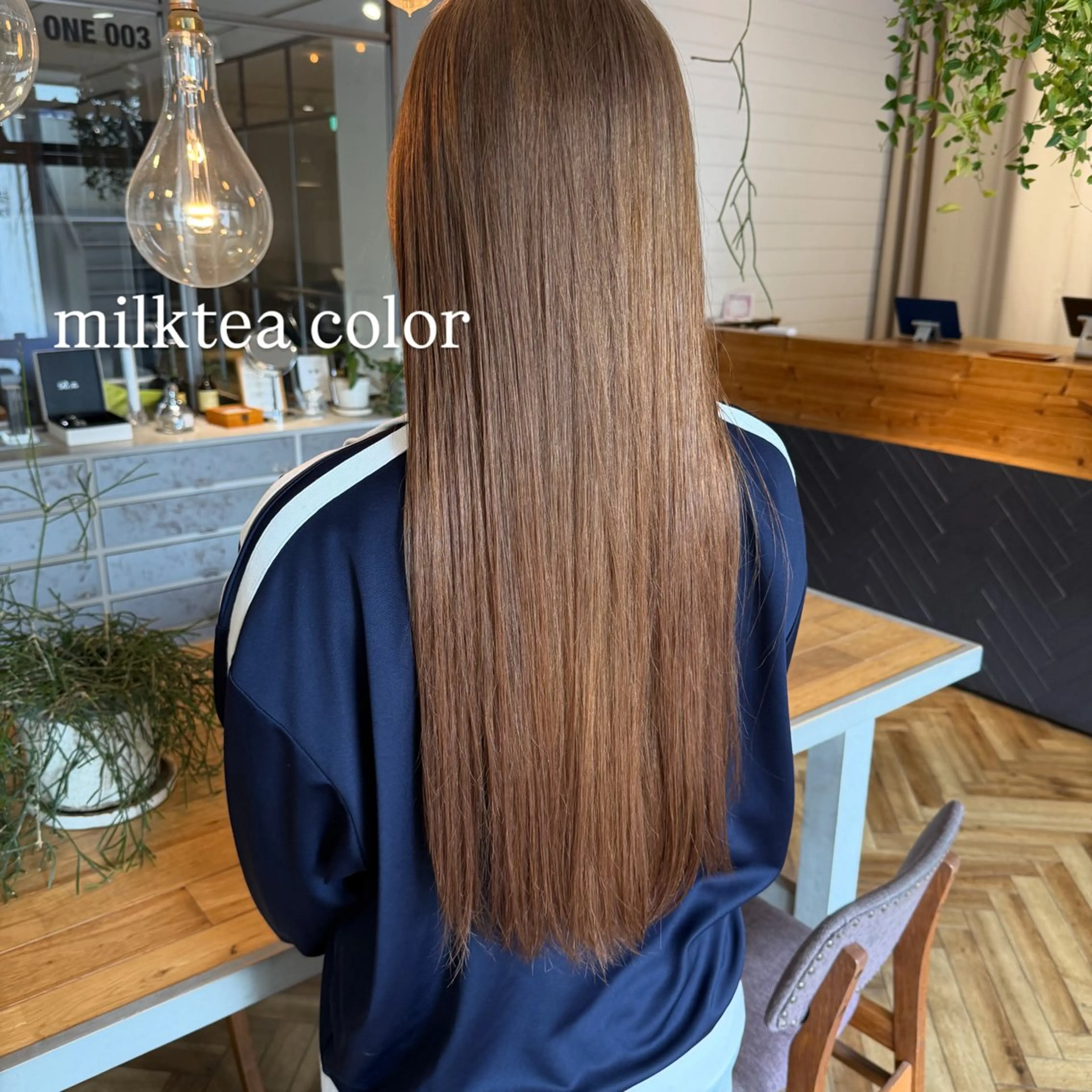 ロング カラー ヘアアレンジ ブリーチ カット ヘアカラー トリートメント 飯島 美海のヘアスタイル