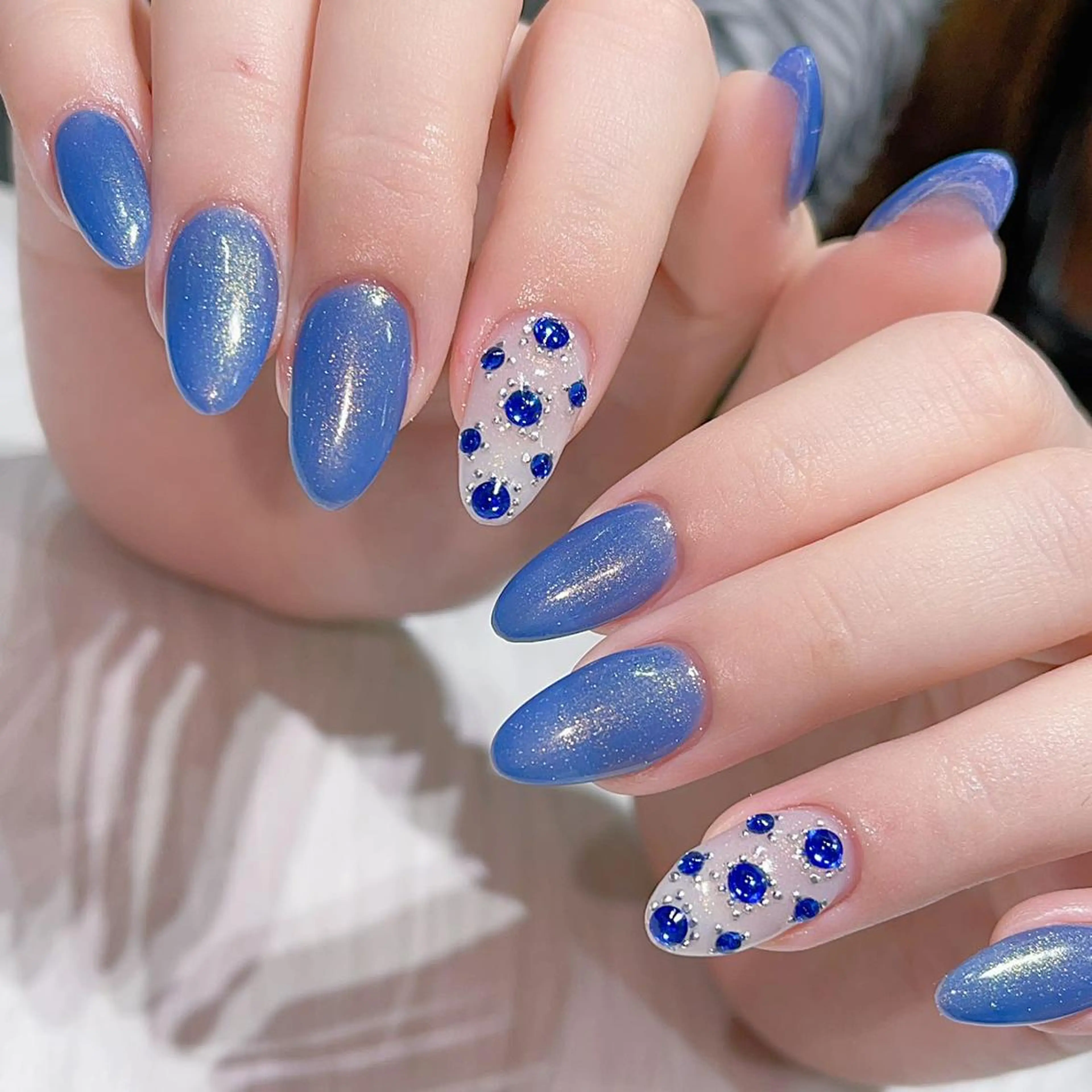 ネイル 長さ出し ネイルチップ Queens みなみのネイルデザイン