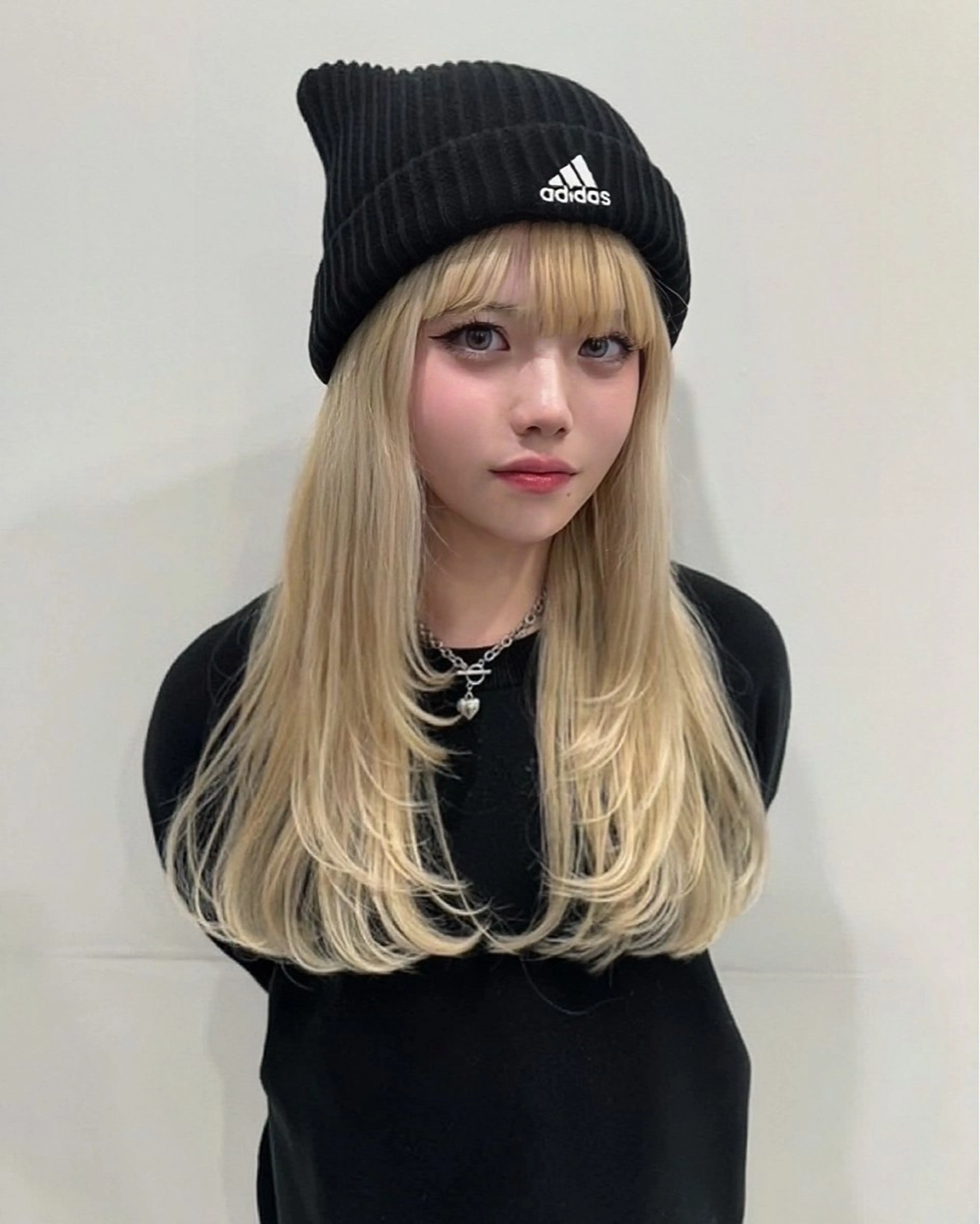 ロング カラー ヘアアレンジ カット ヘアカラー トリートメント ヘッドスパ ヘアセット 韓国レイヤーカット /韓国トレンドカラーのヘアスタイル