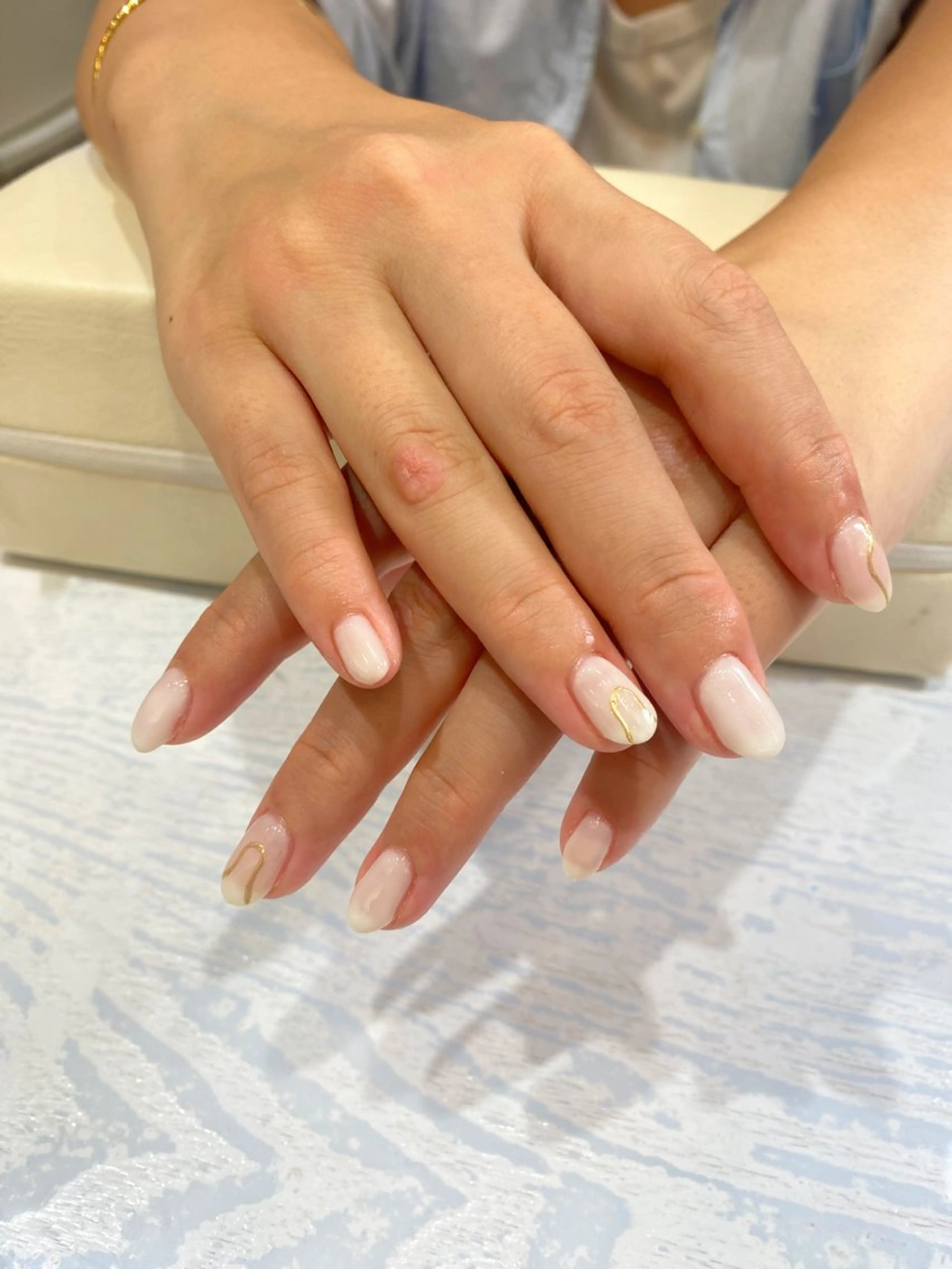 ネイル アートネイル シンプルネイル Nest 岩崎のネイルデザイン