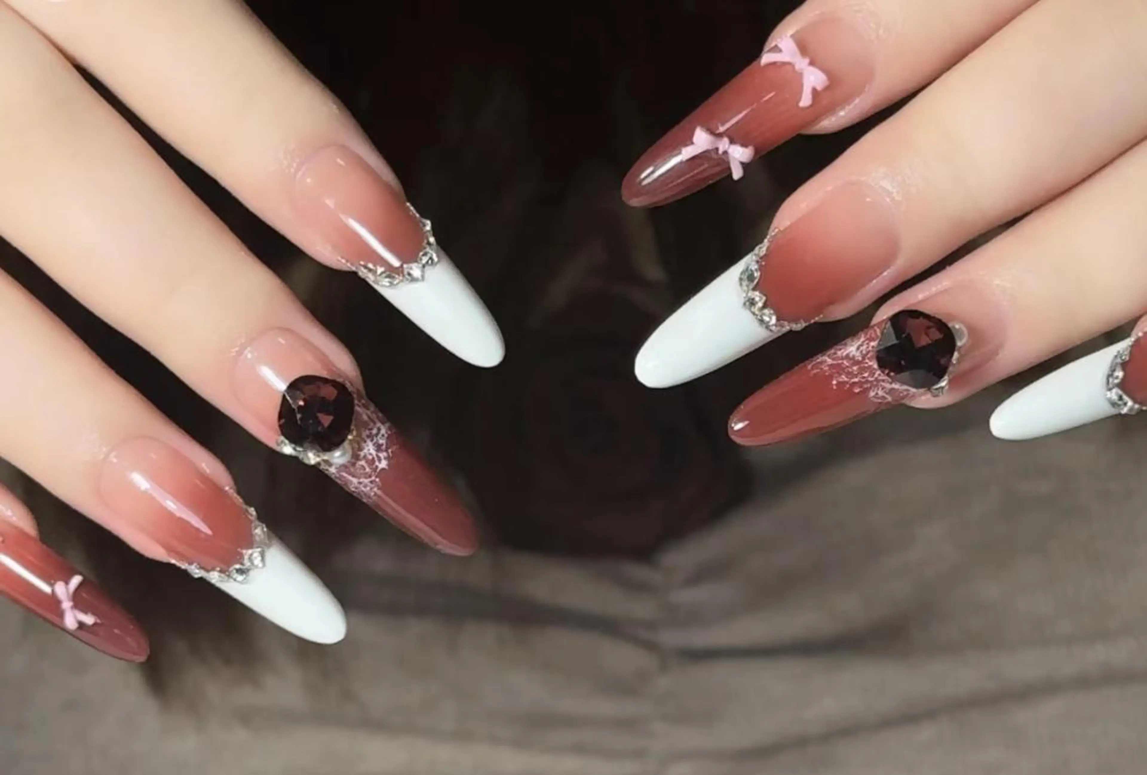 ネイル ハンドネイル 🎀 Ayaka_nailのネイルデザイン