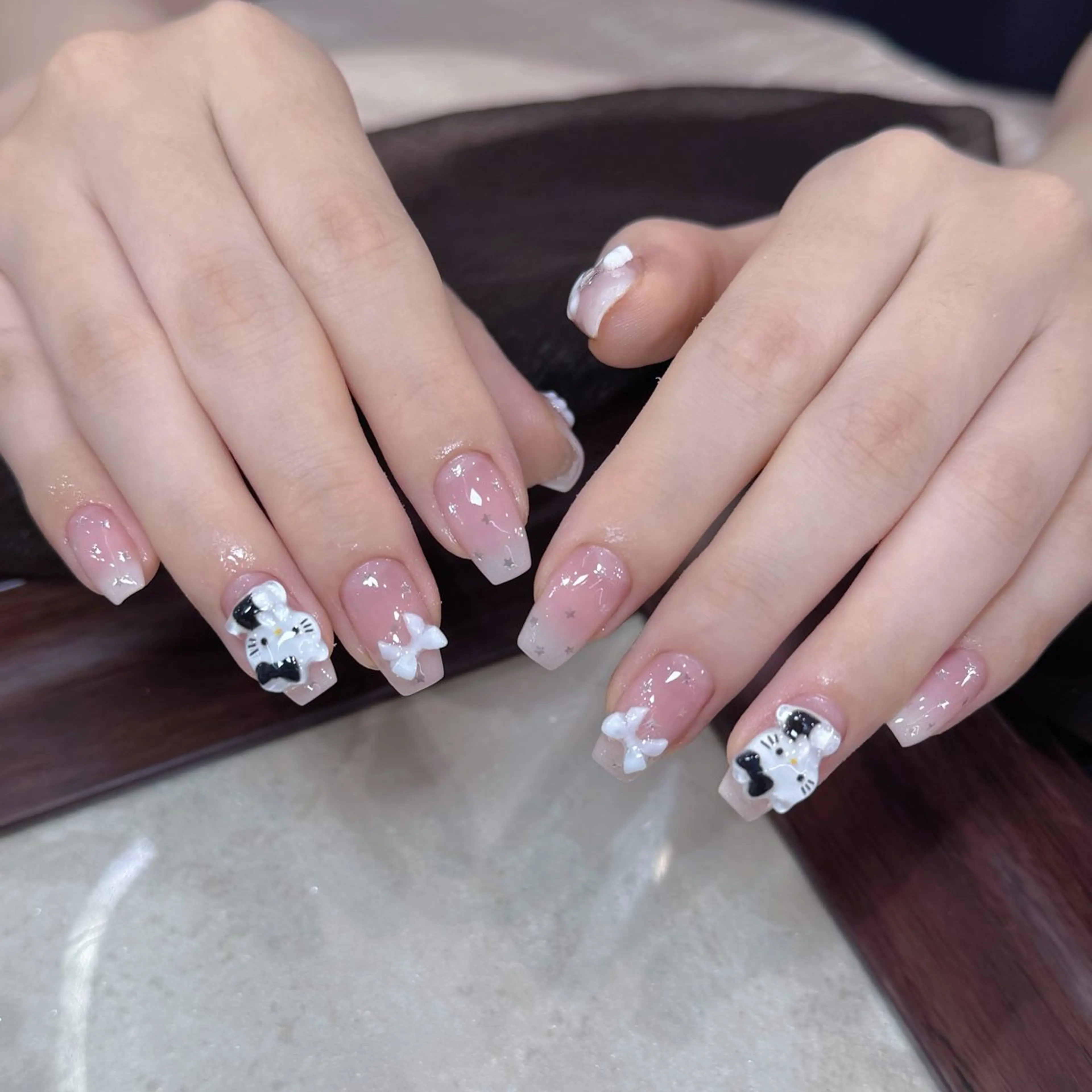 ネイル フレンチネイル 持ち込み ワンホンネイル ハンドネイル Echo Nail Salonのネイルデザイン