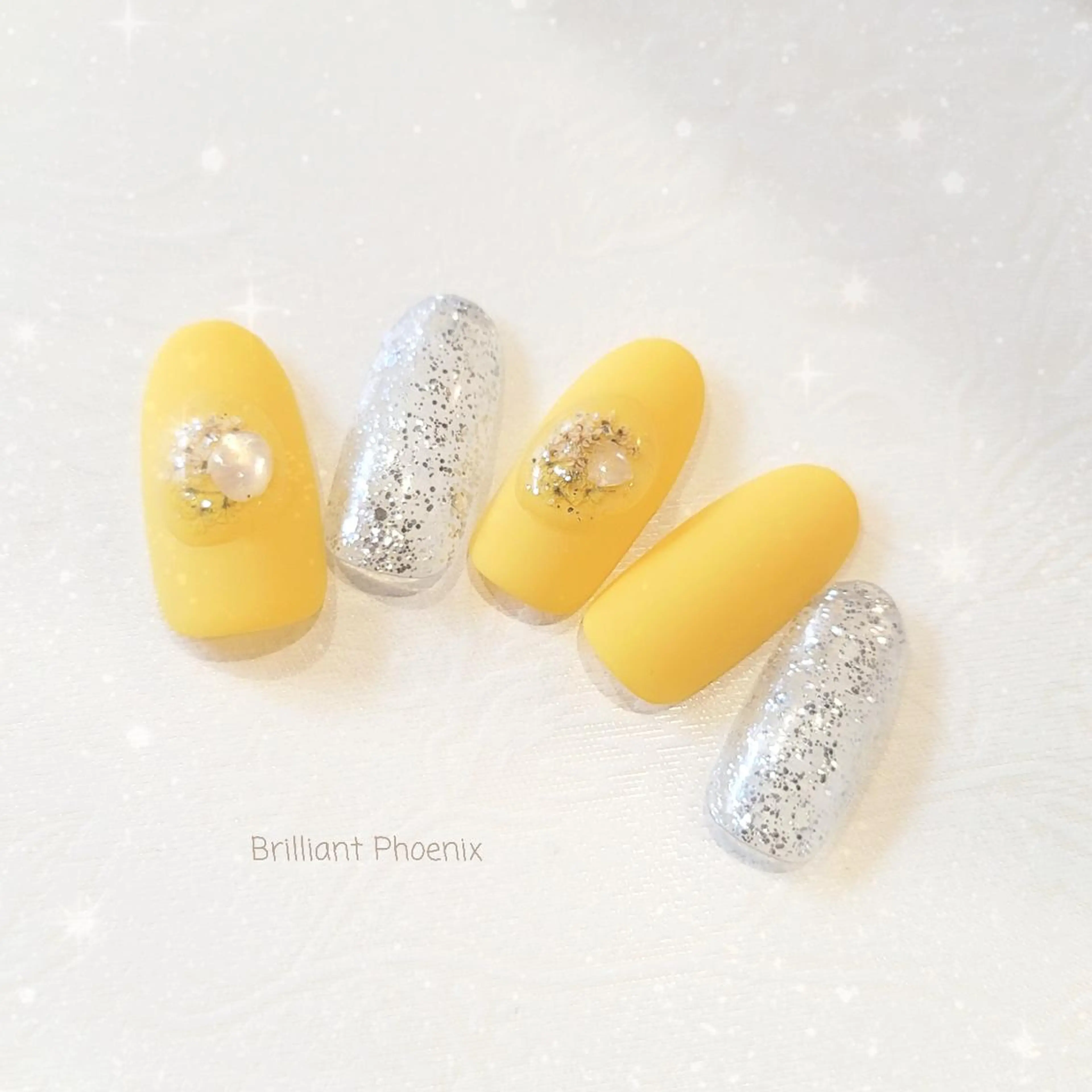 ネイル 石田 由紀のネイルデザイン