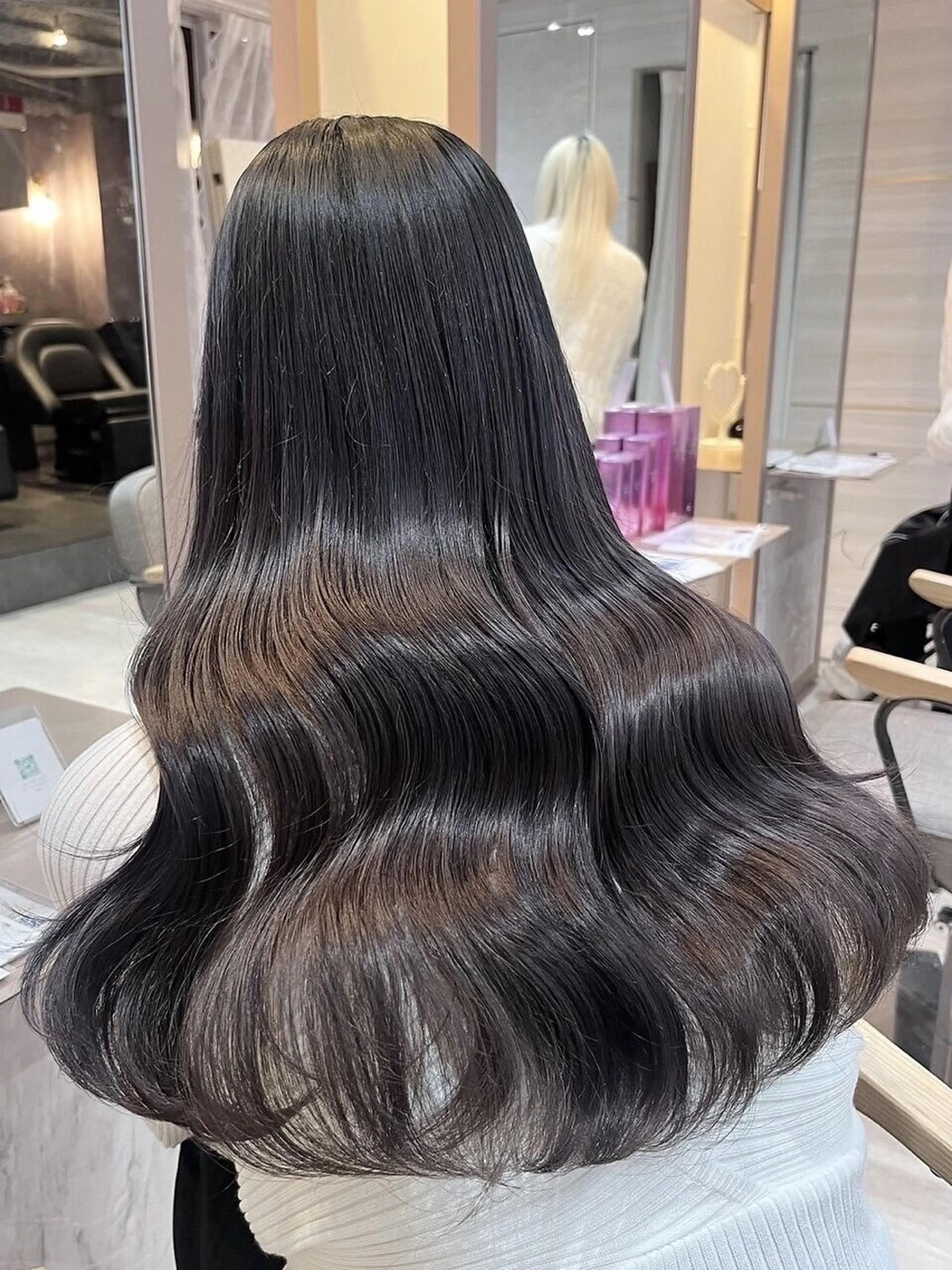 ロング rin/艶髪特化/ 暗髪/透明感のヘアスタイル