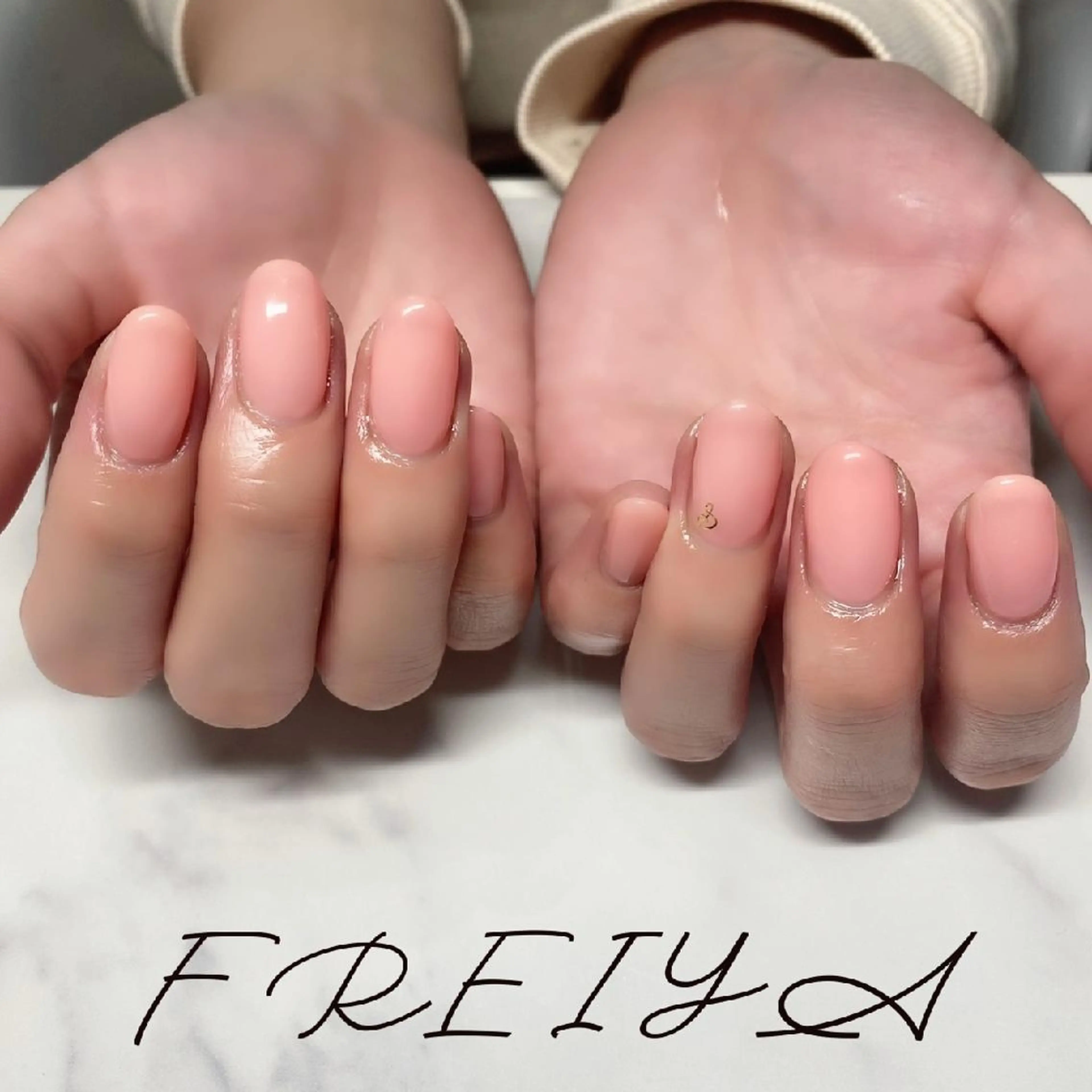 ネイル FREIYA所属・FREIYA マツエク、ネイルのマツエク・マツパデザイン