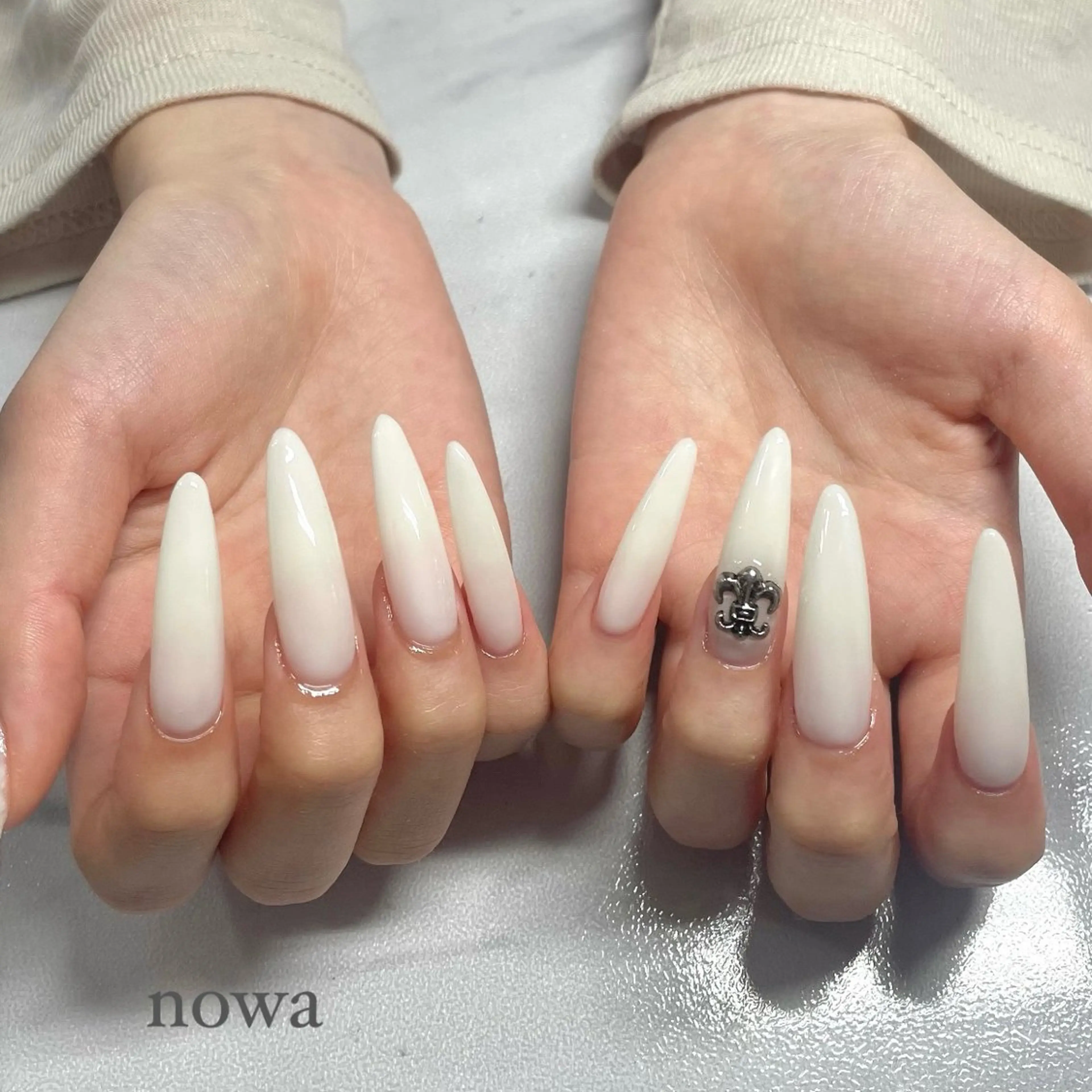 ネイル ロングネイル ホワイト ハンドネイル Beauty Studio 【nowa】所属・【nowa】小松 宙未 Soramiのネイルデザイン