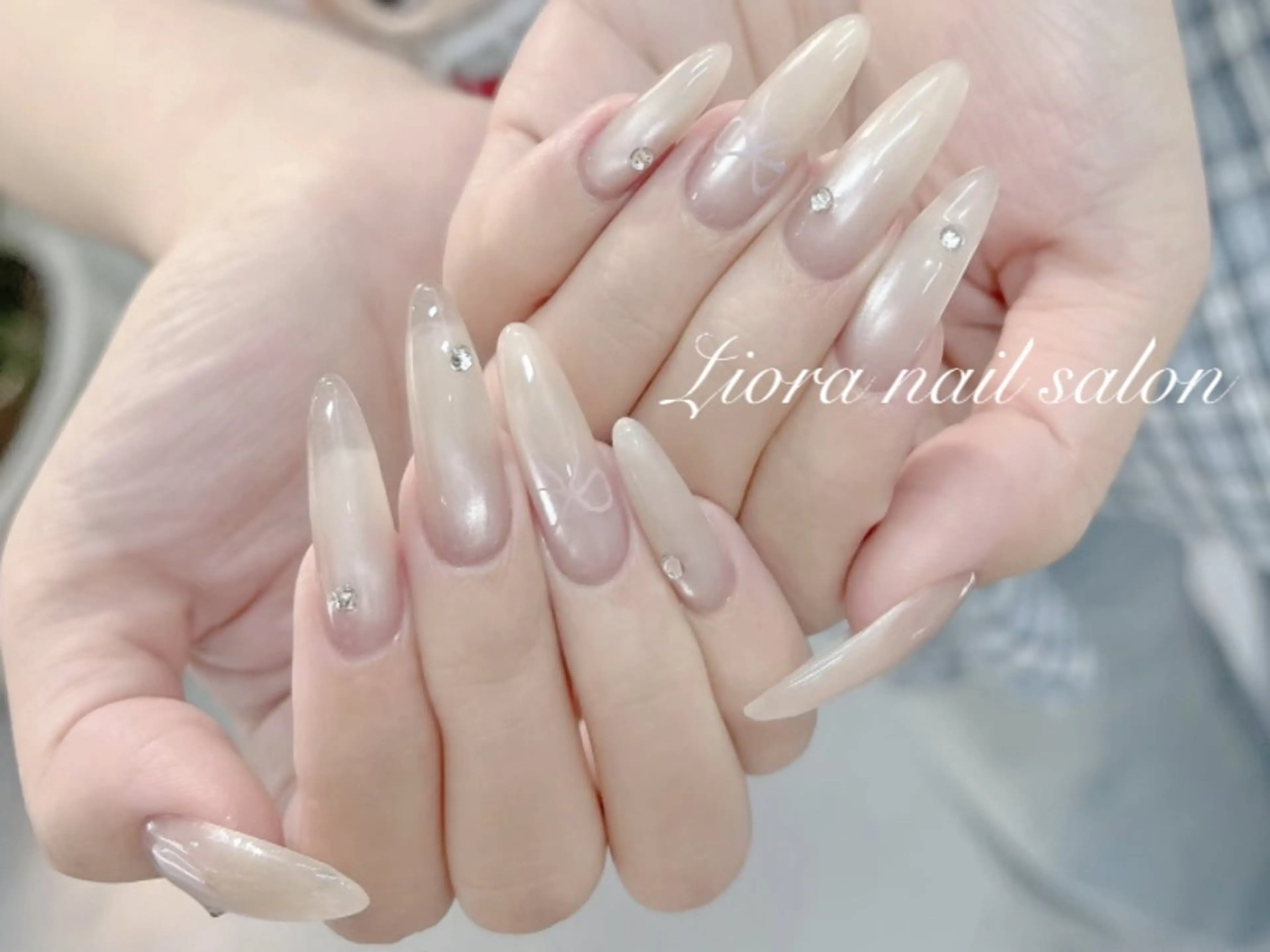 ネイル アートネイル フレンチネイル ジェルネイル ガーリー グラデーション ハンドネイル Liora nail 1のネイルデザイン