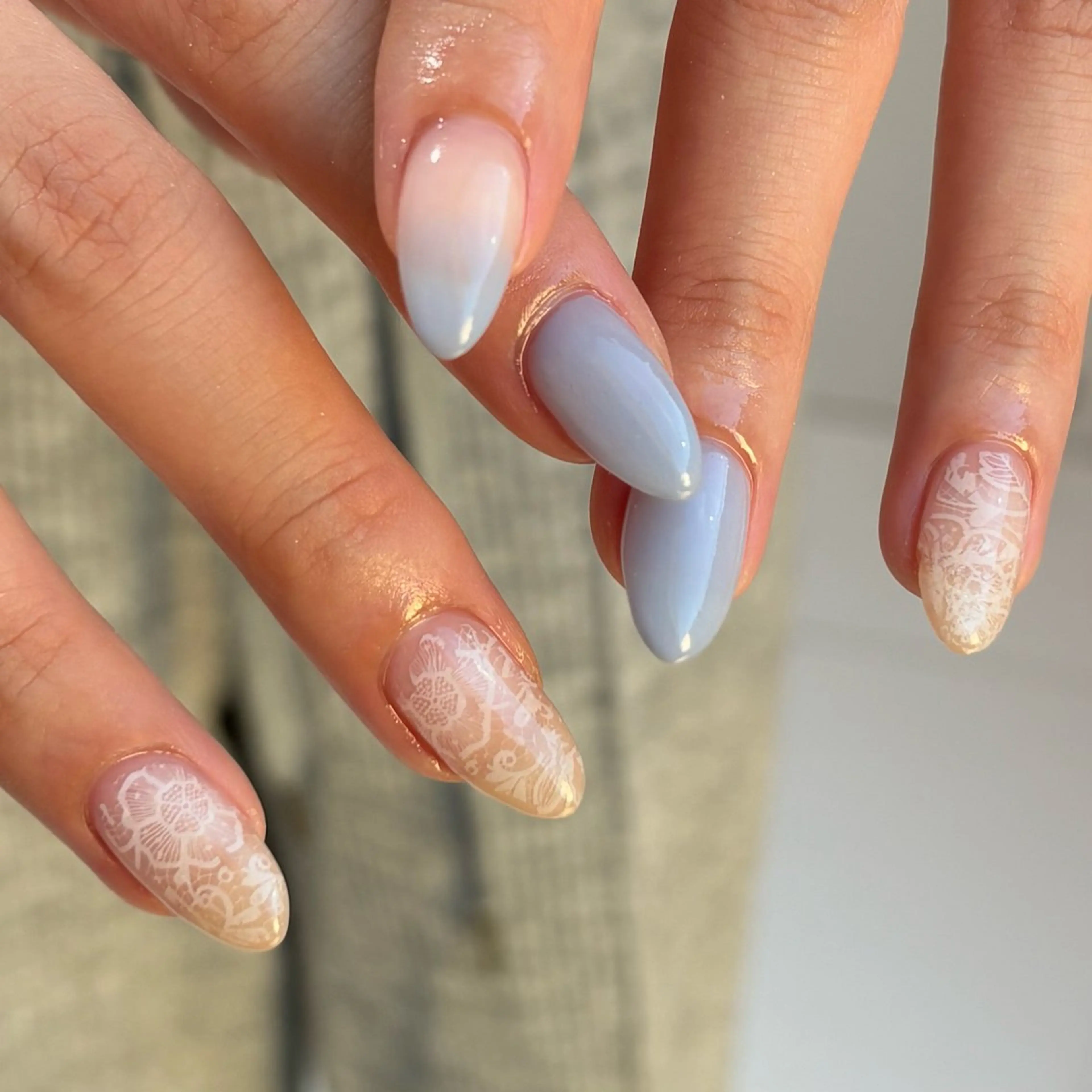 セミロング ハンドネイル CLALA Ayumiのネイルデザイン