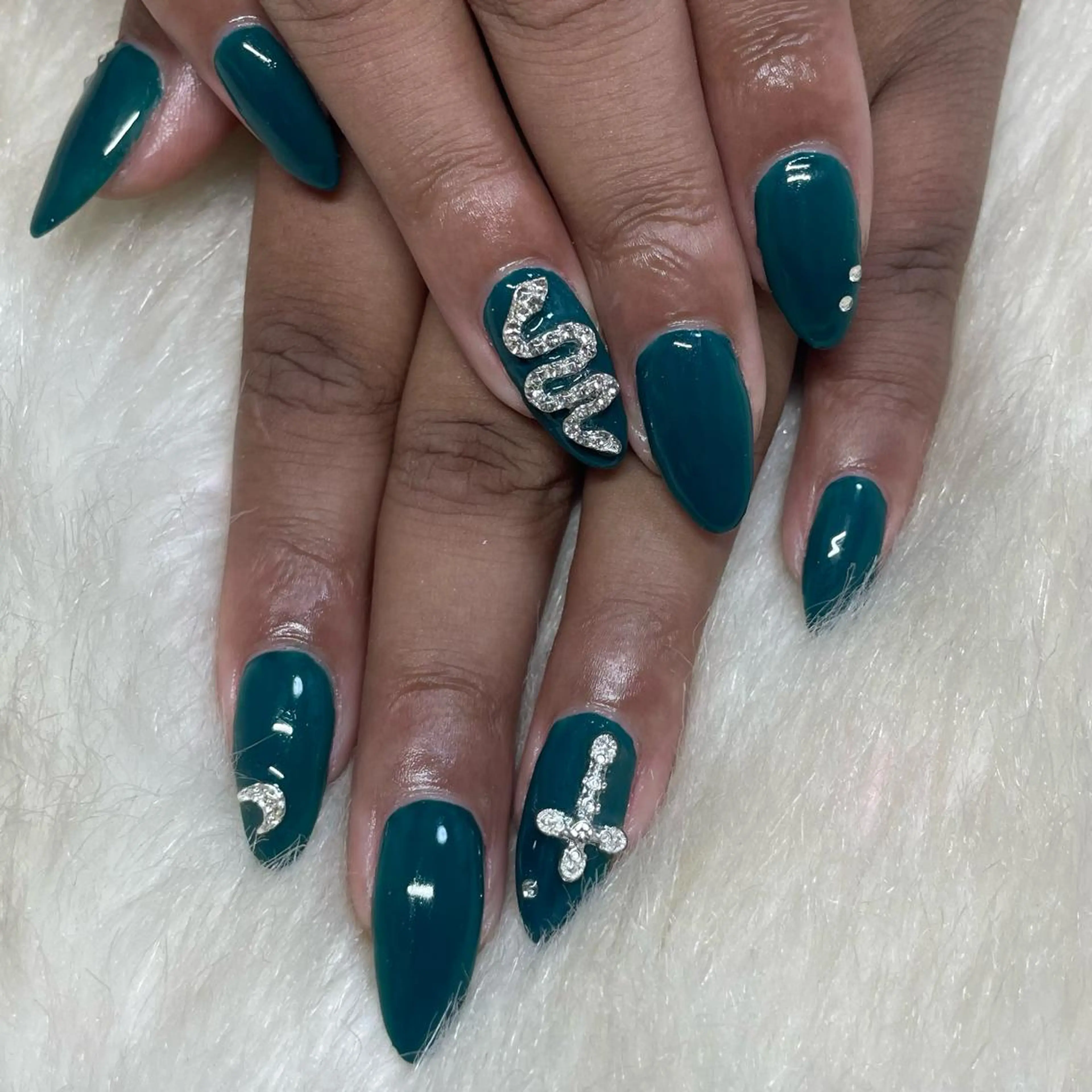 ネイル ハンドネイル 黒川 実祐のネイルデザイン