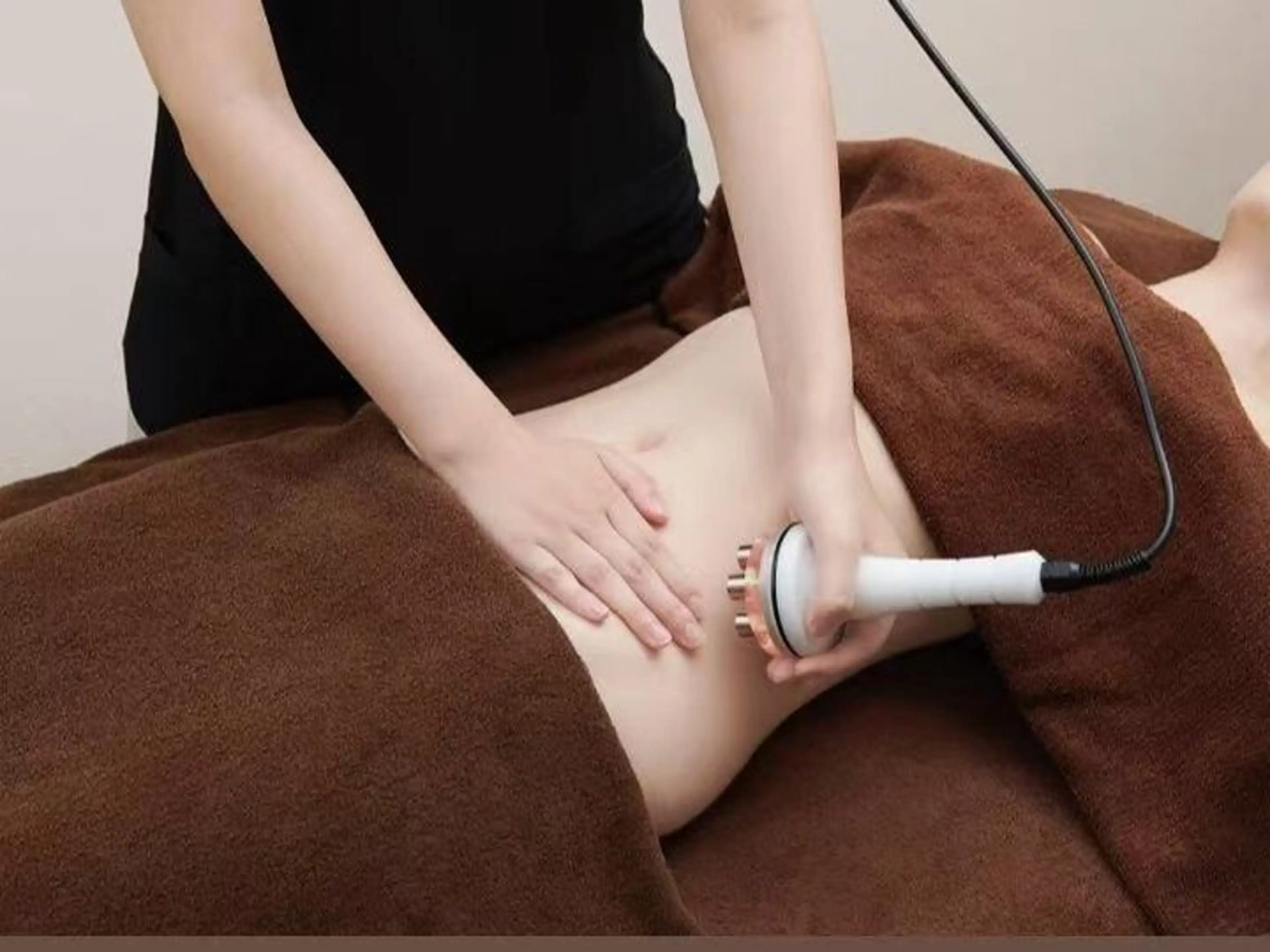 🌸痩身&小顔🌸お腹or下半身背面ハイパー集中痩身30分+徹底小顔コルギ30分＋耳ツボジュエリー💎¥4580の写真